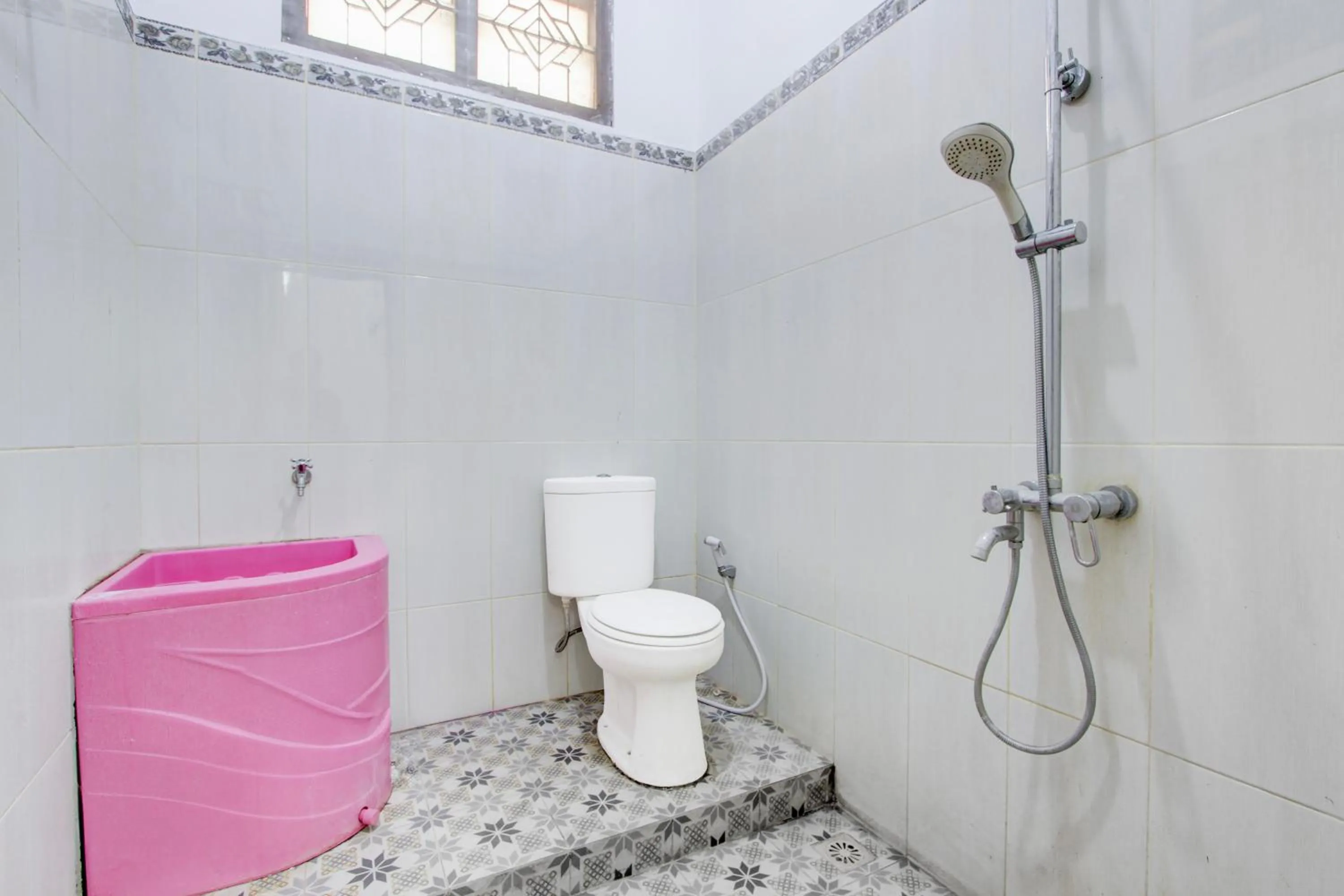 Bathroom in SPOT ON Podomoro Homestay