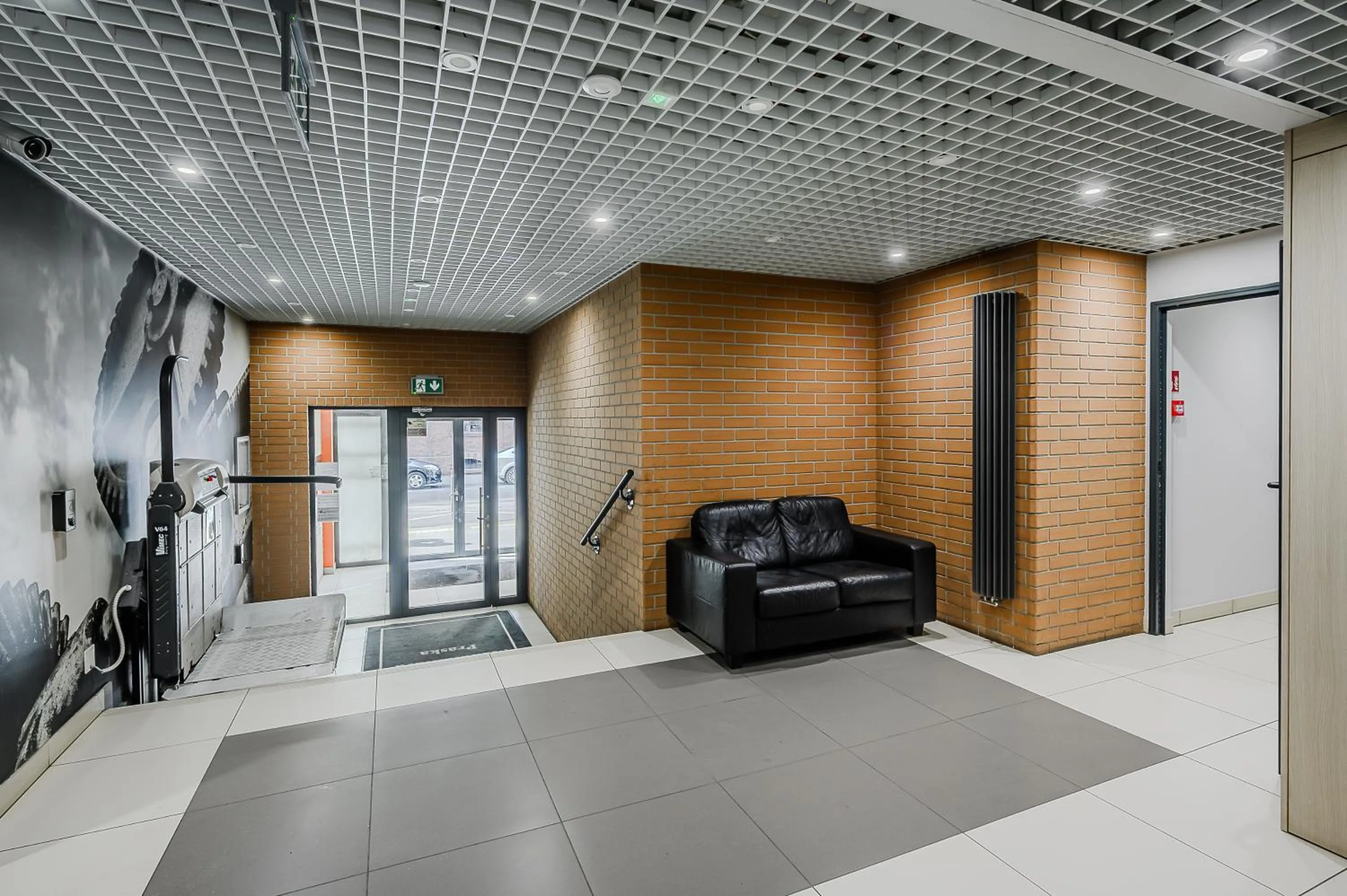 Property building in Lumina 3-room apart with large terrace