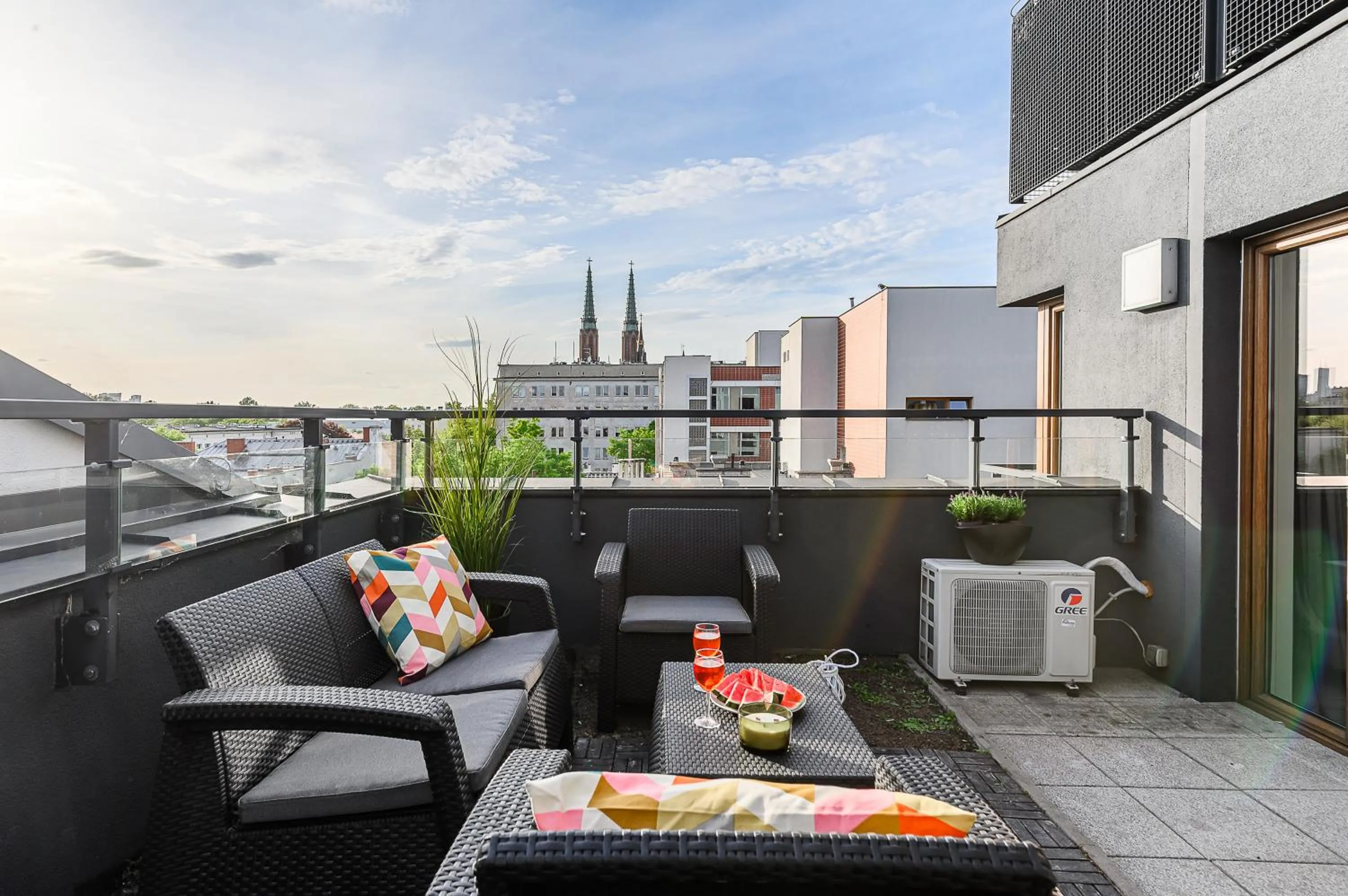 Day in Lumina 3-room apart with large terrace