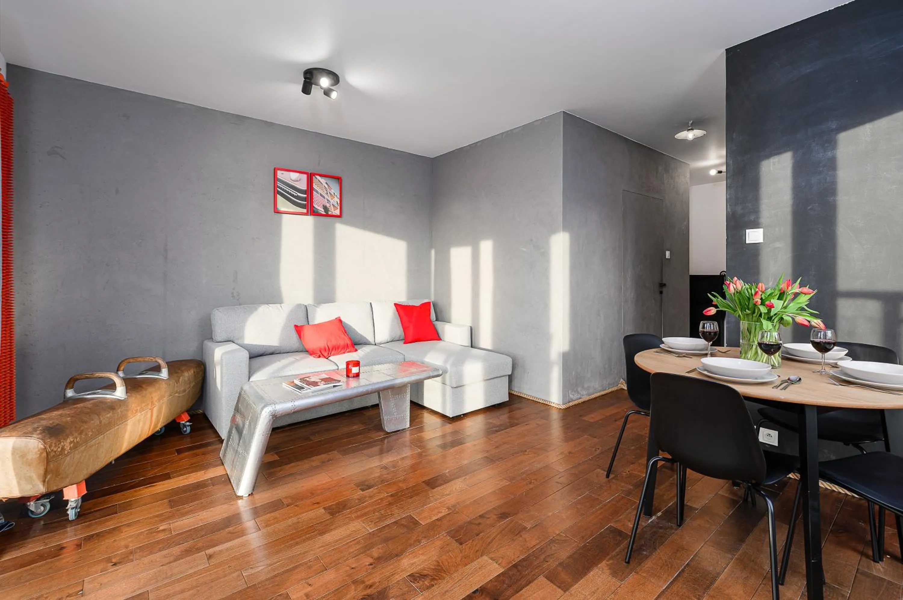 Living room in Lumina 3-room apart with large terrace