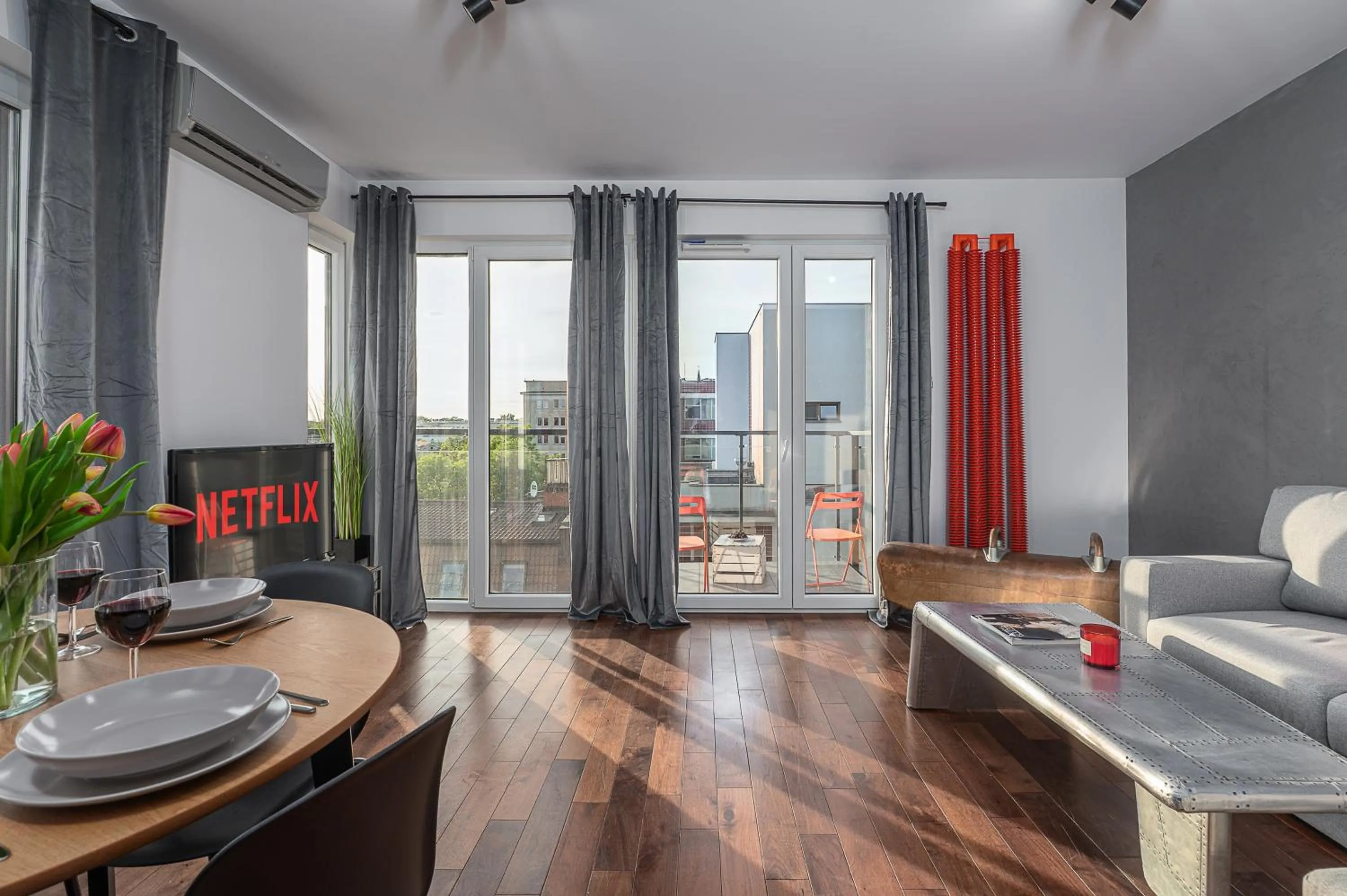 Living room in Lumina 3-room apart with large terrace