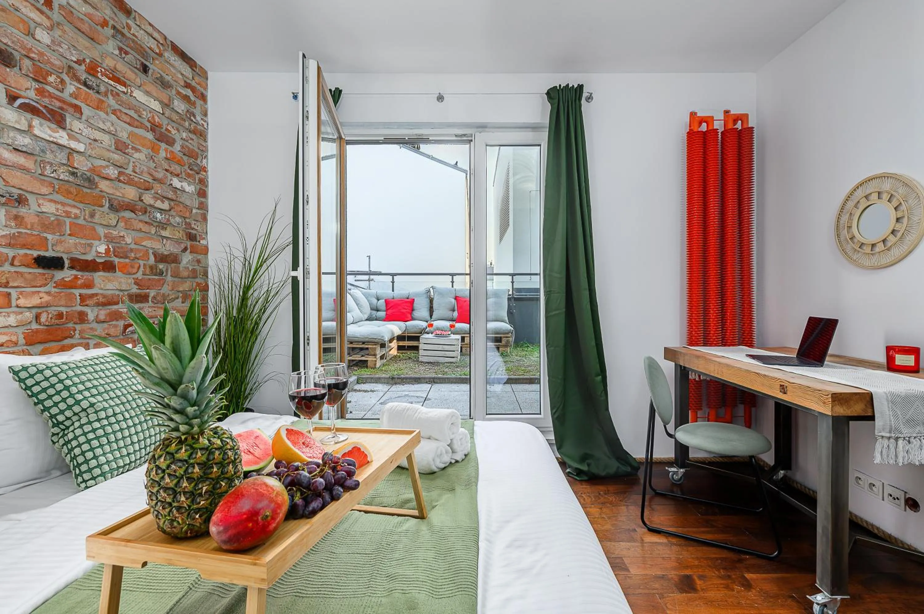 Bedroom in Lumina 3-room apart with large terrace