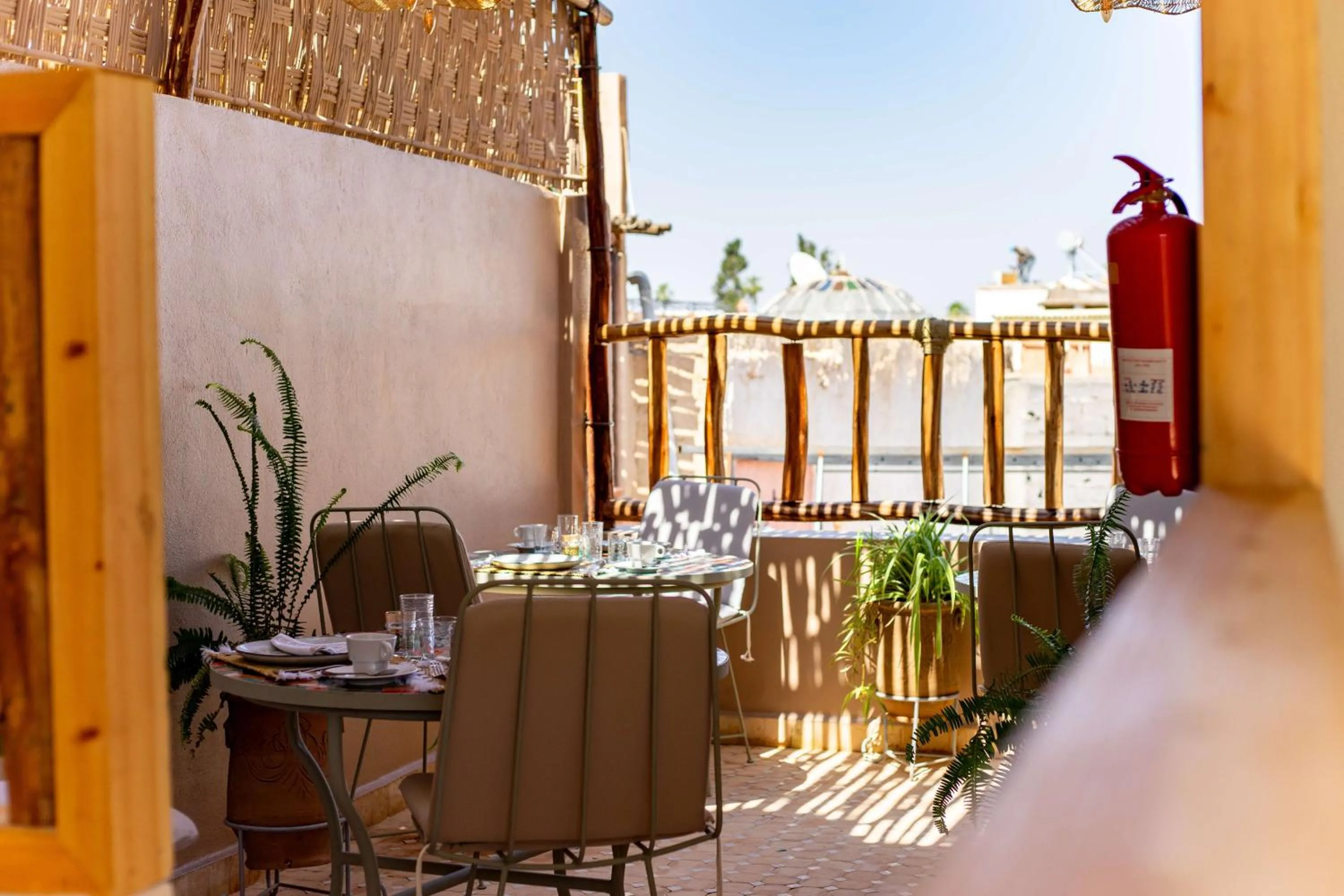 Restaurant/places to eat in Riad 26