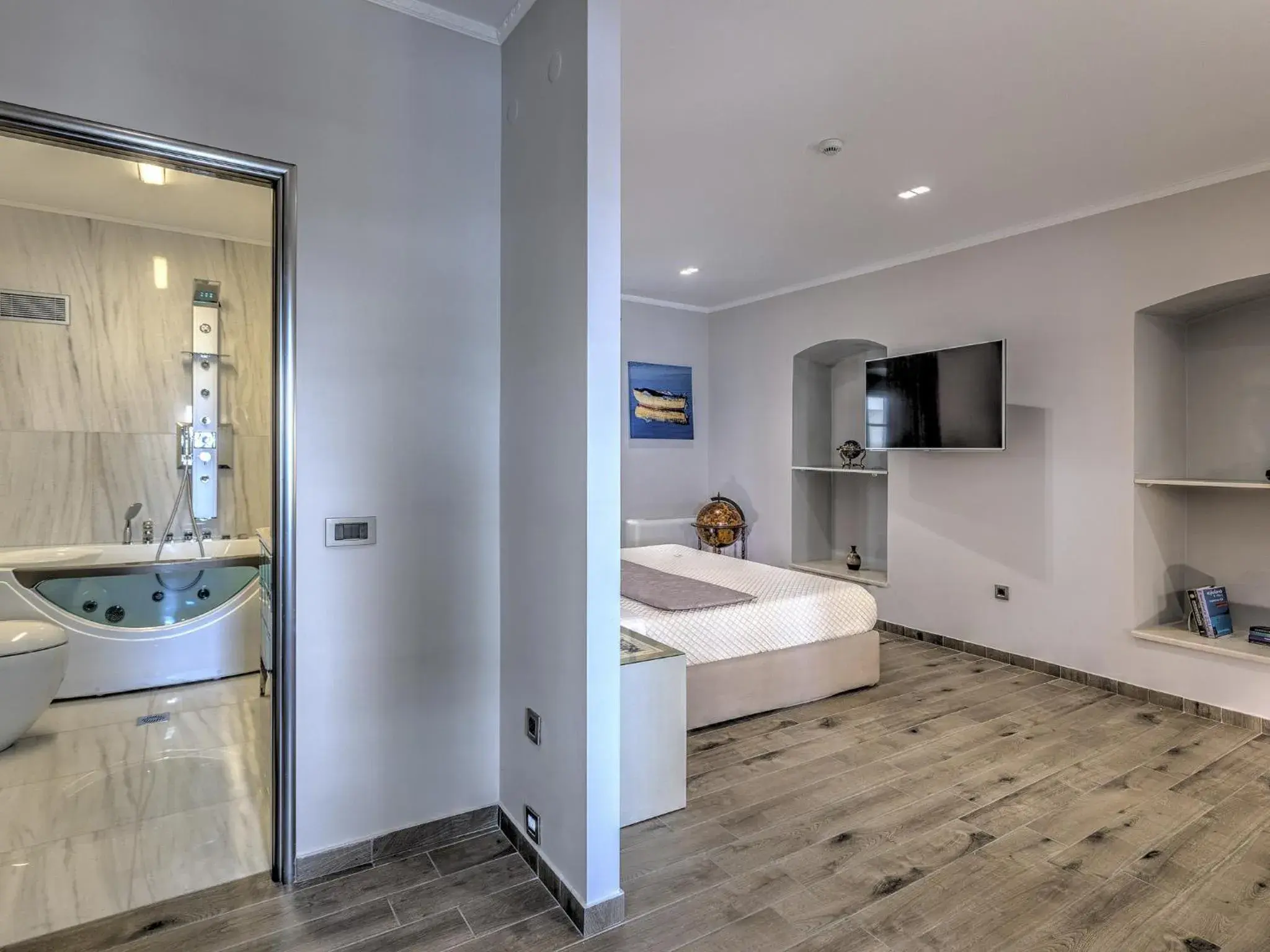 Photo of the whole room in Fiscardonna Luxury Suites Photo of the whole room in Fiscardonna Luxury Suites