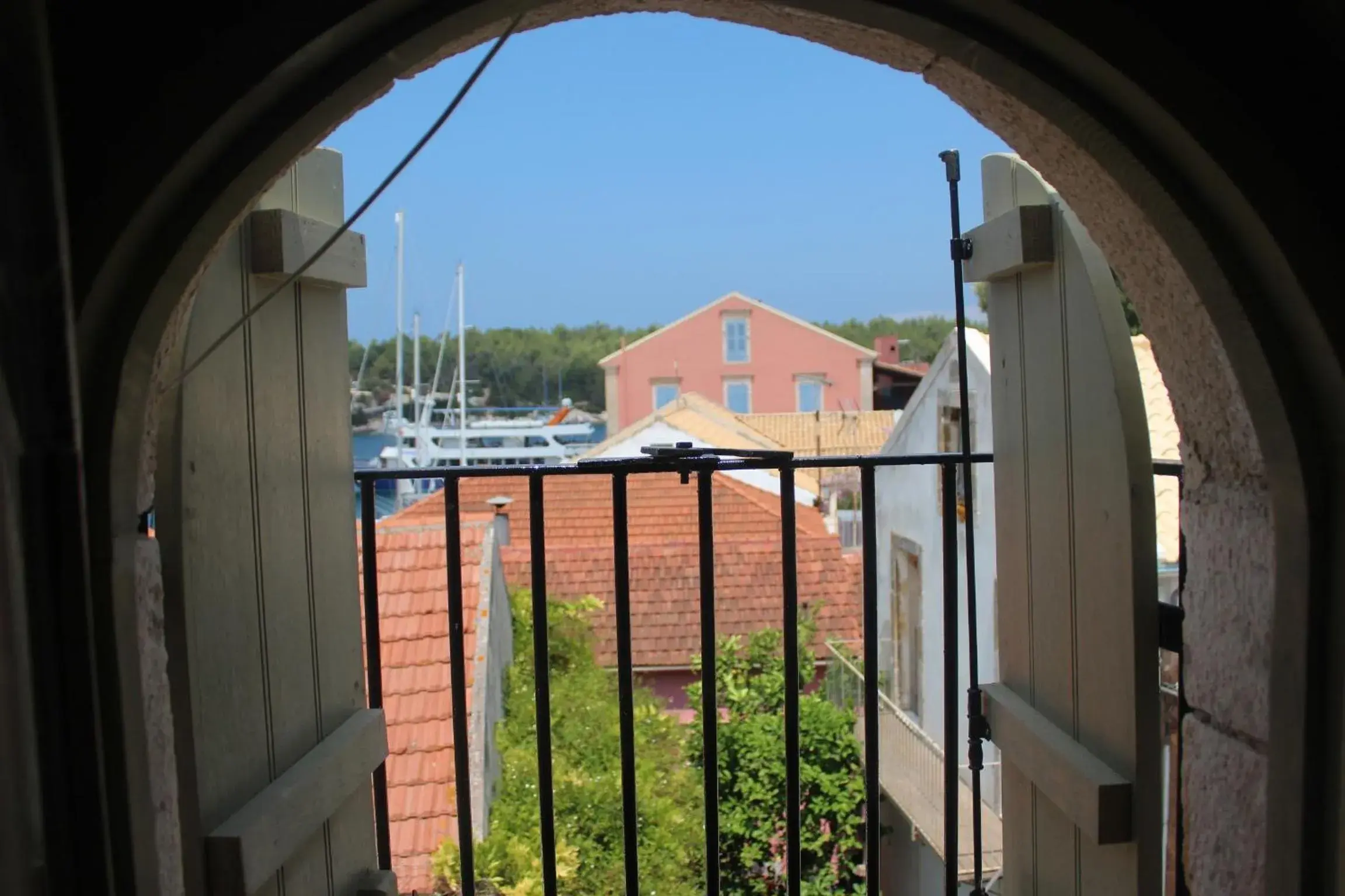 City view in Fiscardonna Luxury Suites City view in Fiscardonna Luxury Suites