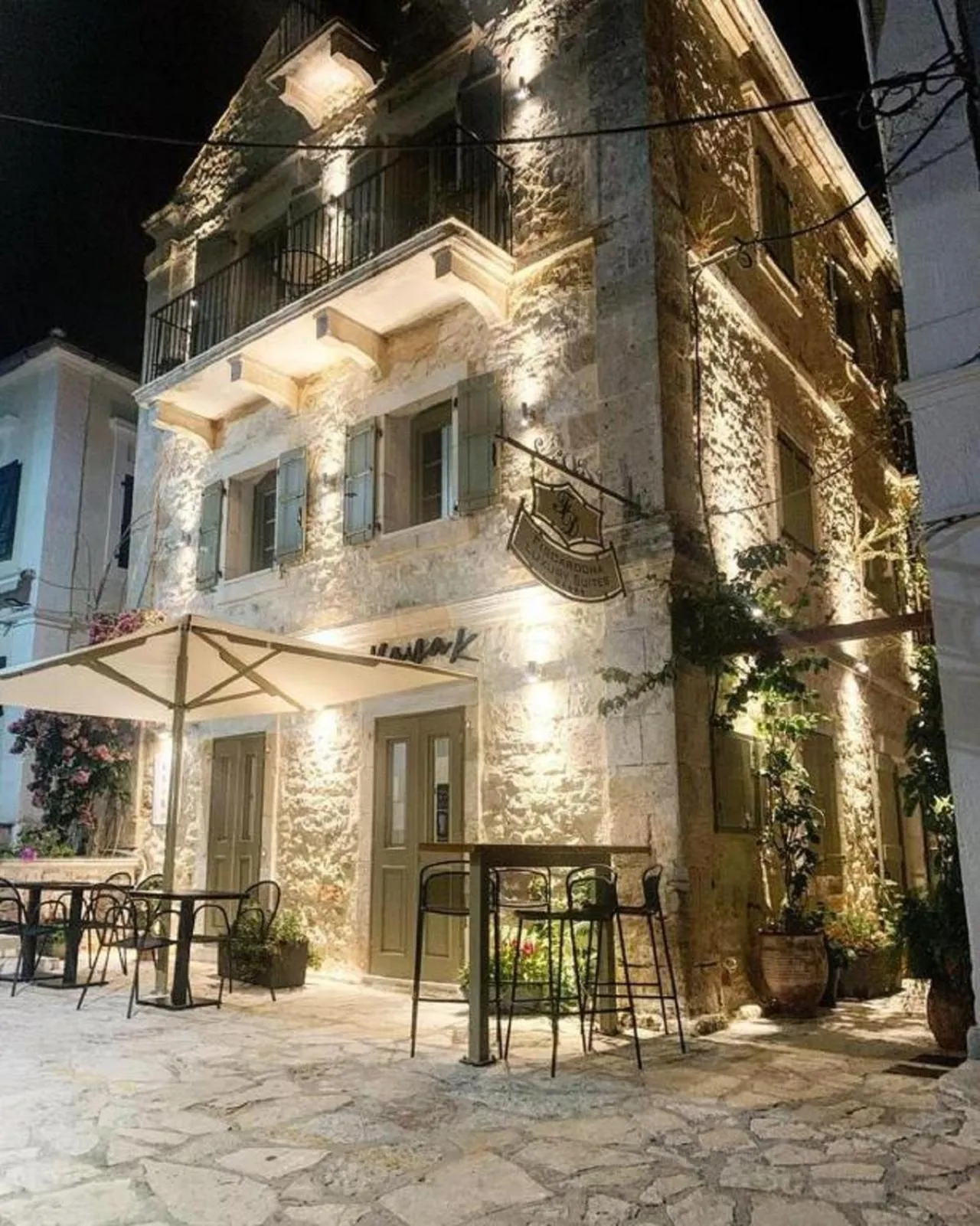 Property building in Fiscardonna Luxury Suites