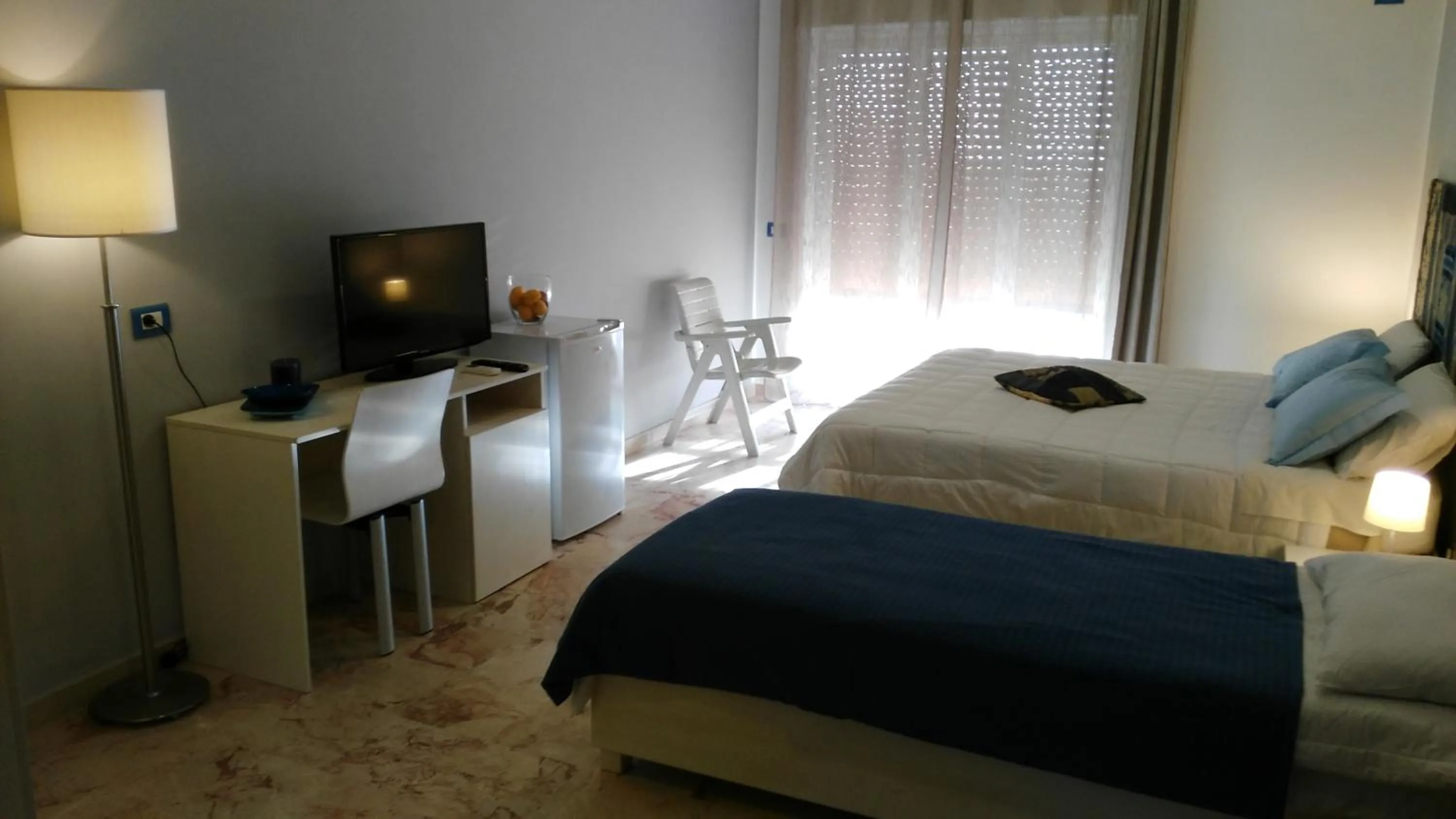 Double or Twin Room with Sea View in Cartoline Dall'Etna B&b