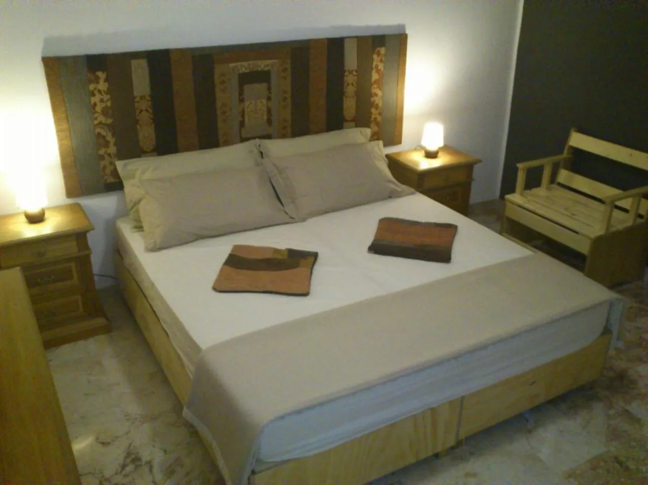 Double or Twin Room with Private Bathroom - single occupancy in Cartoline Dall'Etna B&b