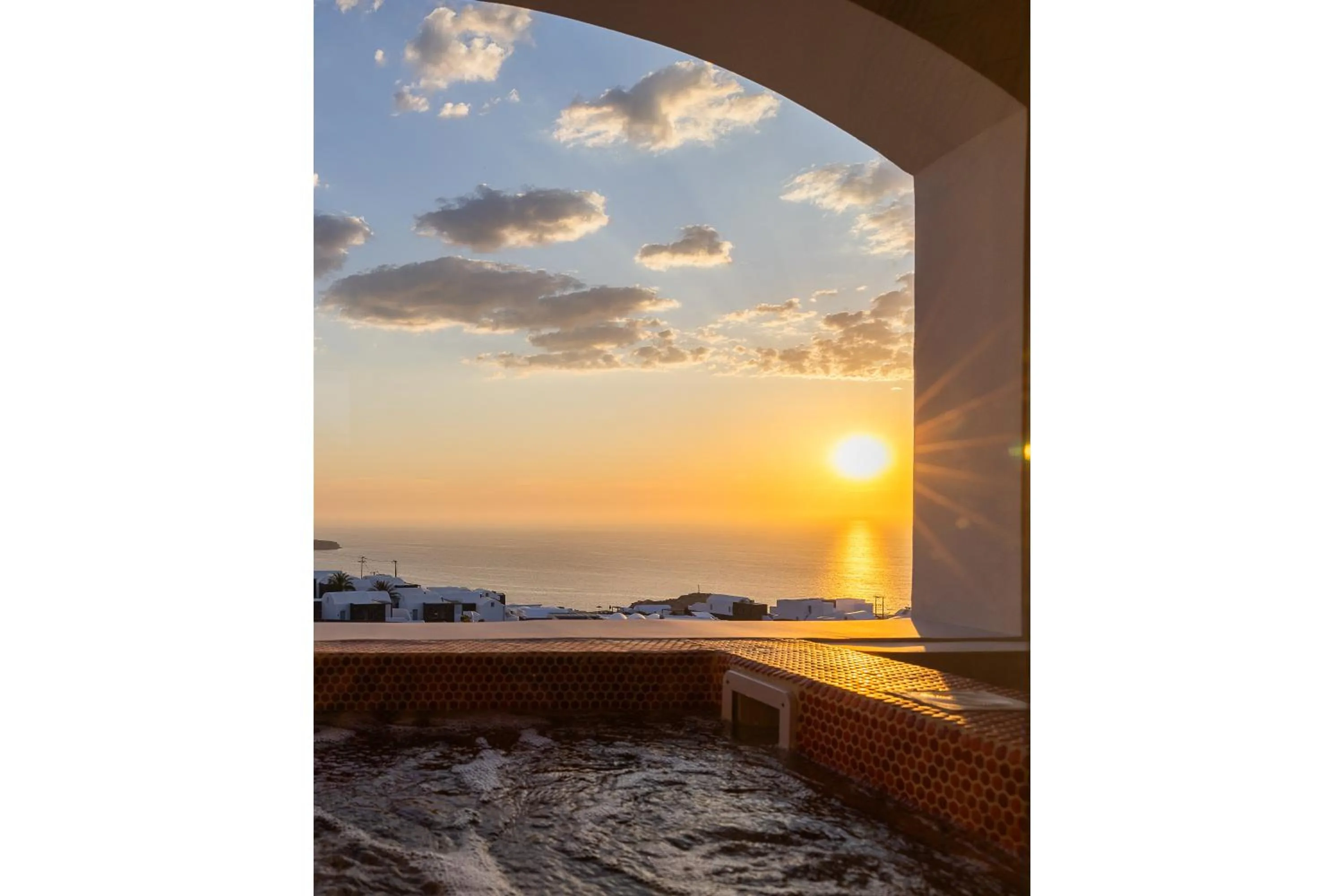 Niabelon Suites - Private Jacuzzi Sunset View