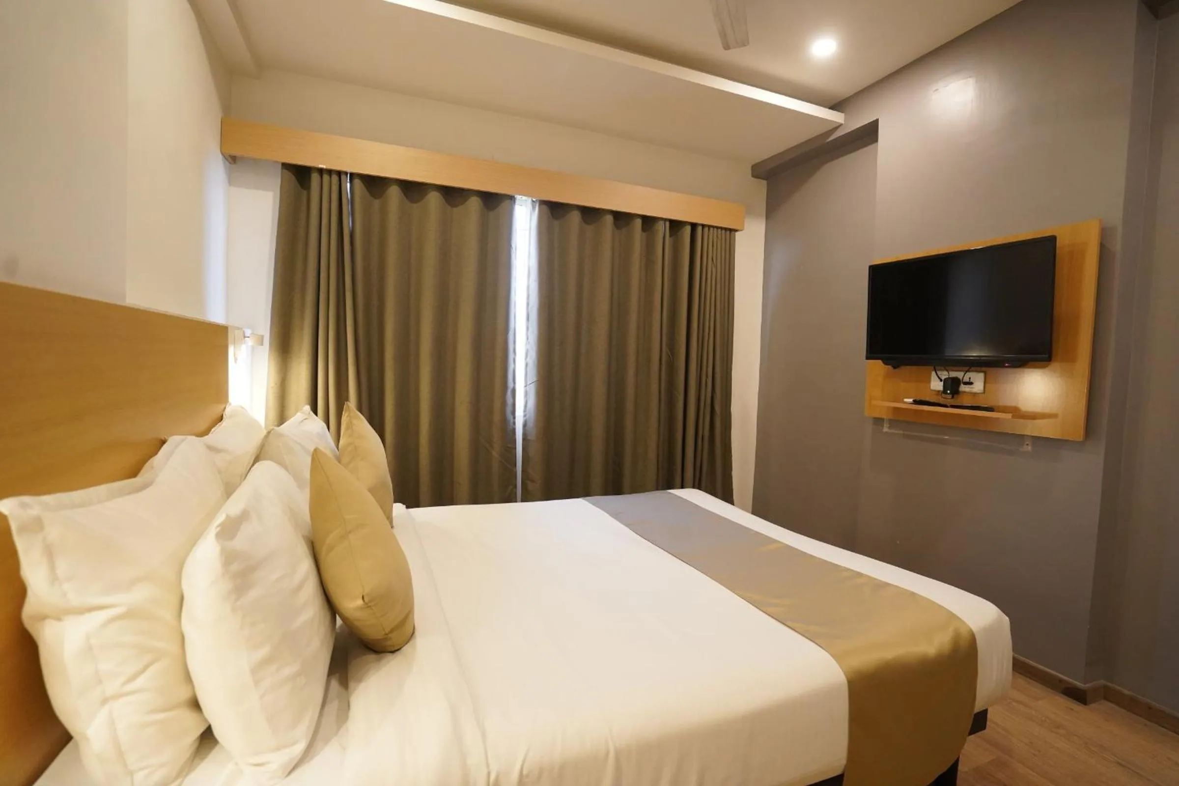 Bed in The Byke Business Hotel Landmark