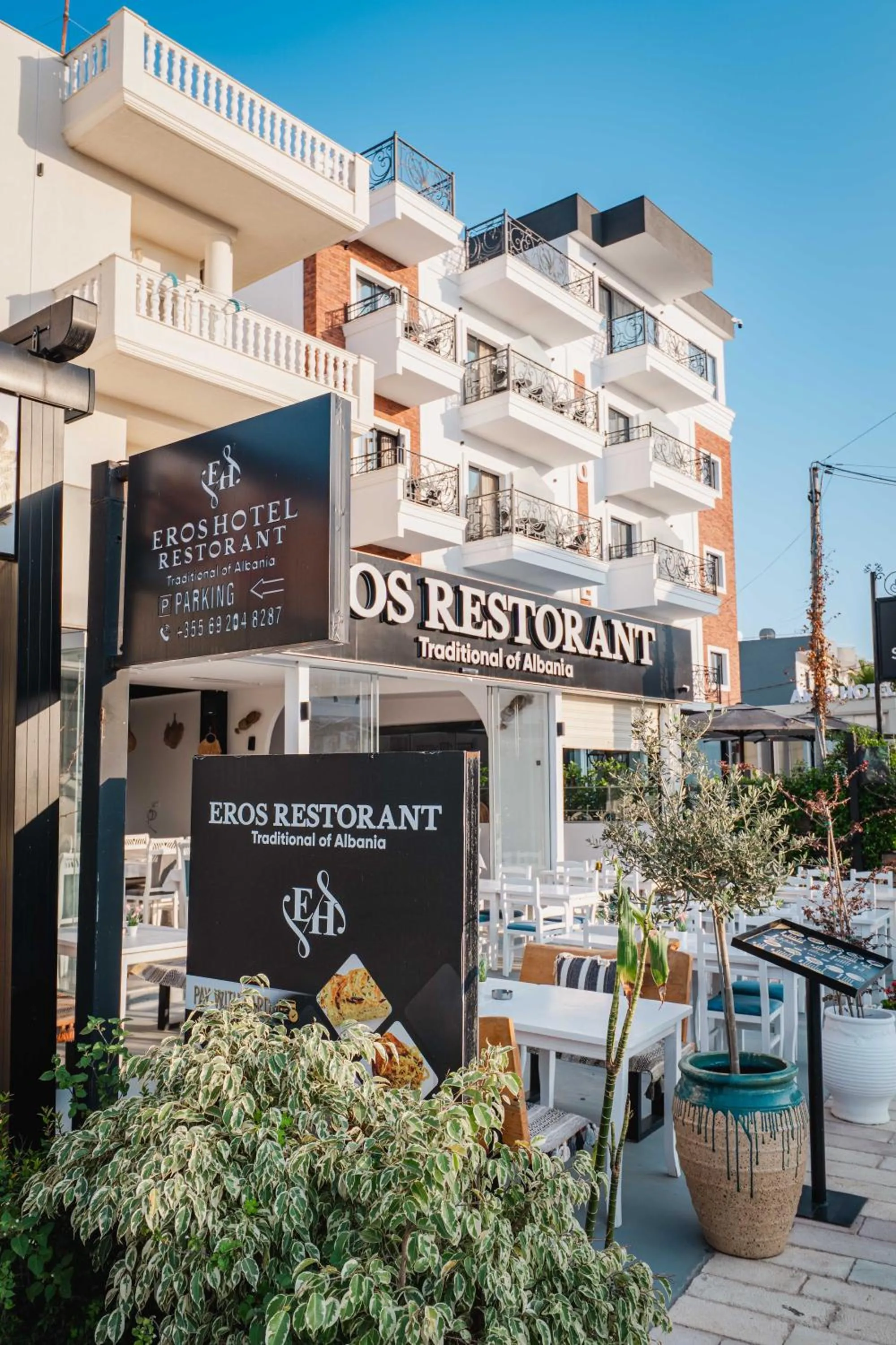 Restaurant/places to eat in EROS HOTEL Ksamil