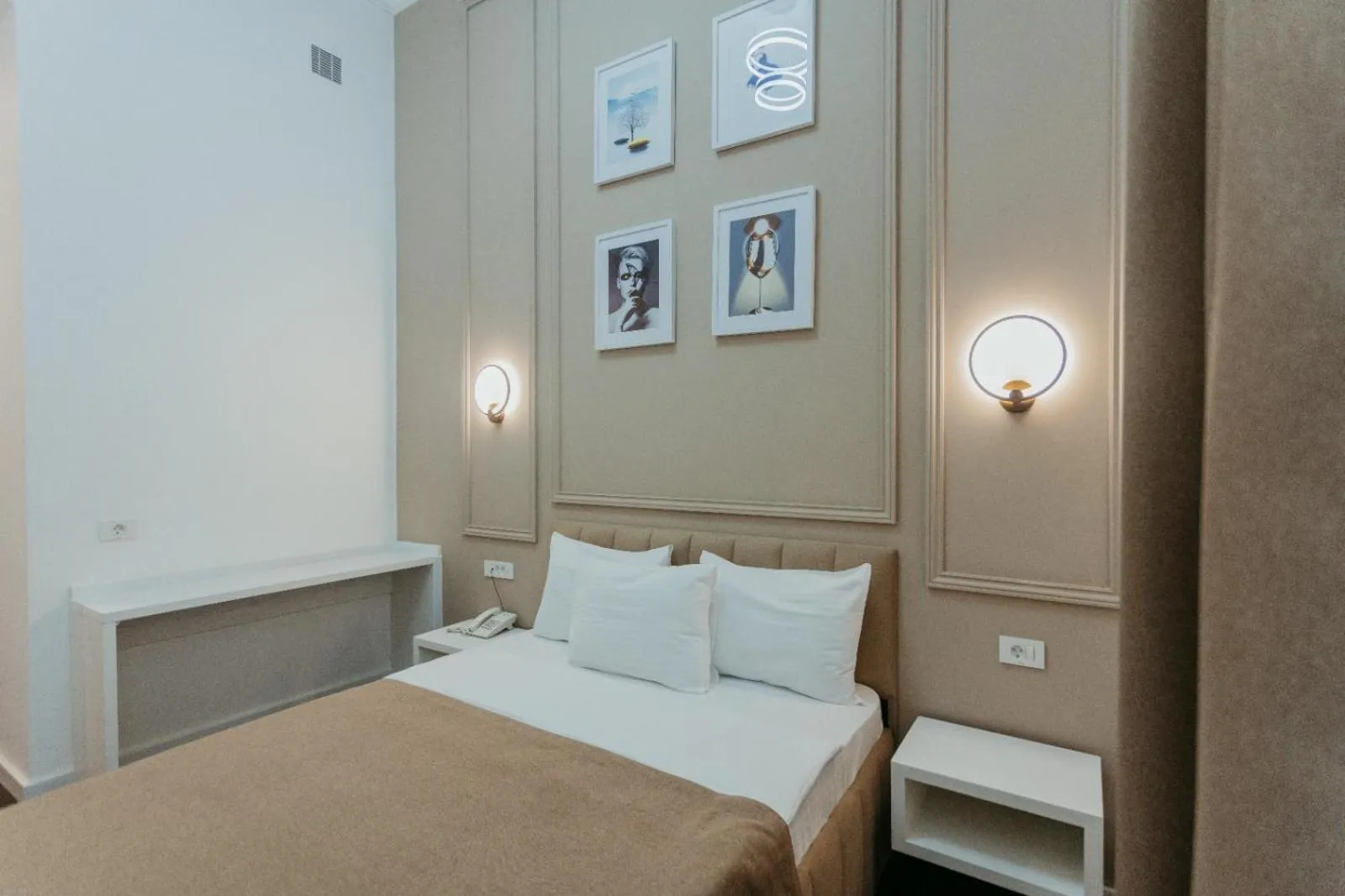 Bed in Callisto Baku