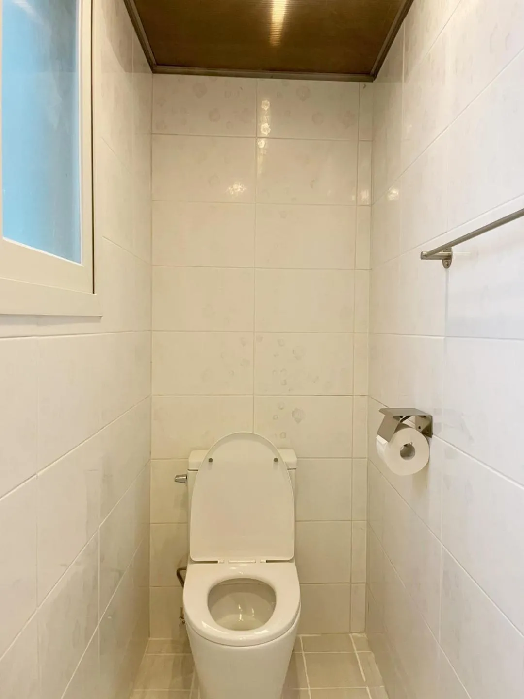 Bathroom in nook Inn
