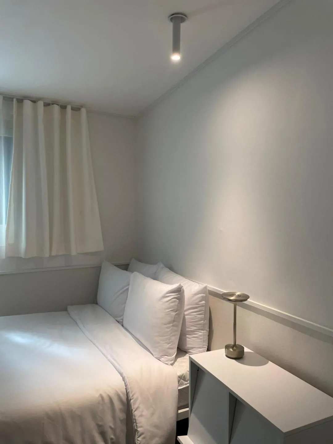 Bed in nook Inn