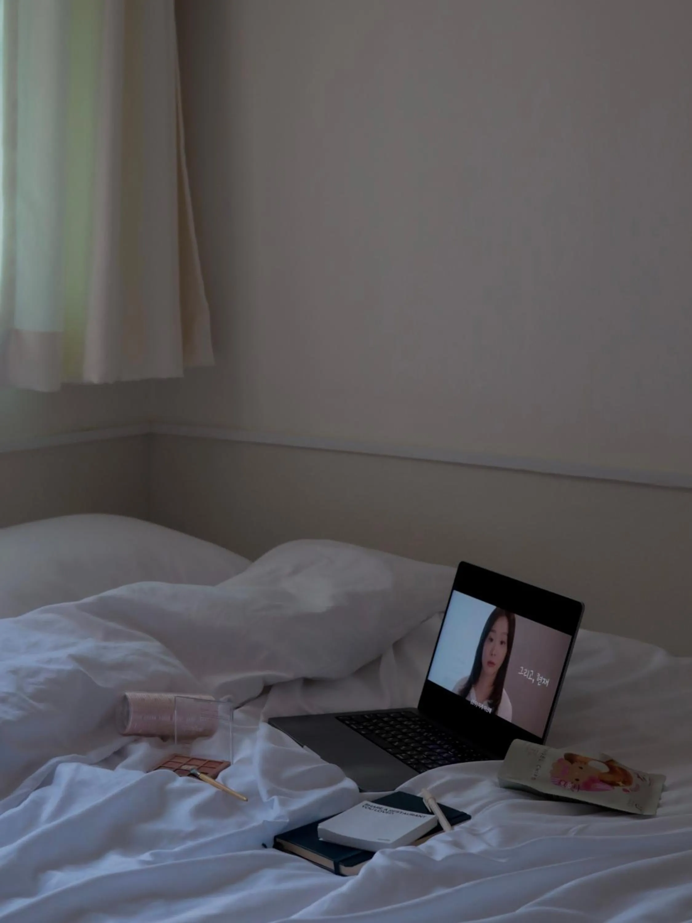 Bed in nook Inn