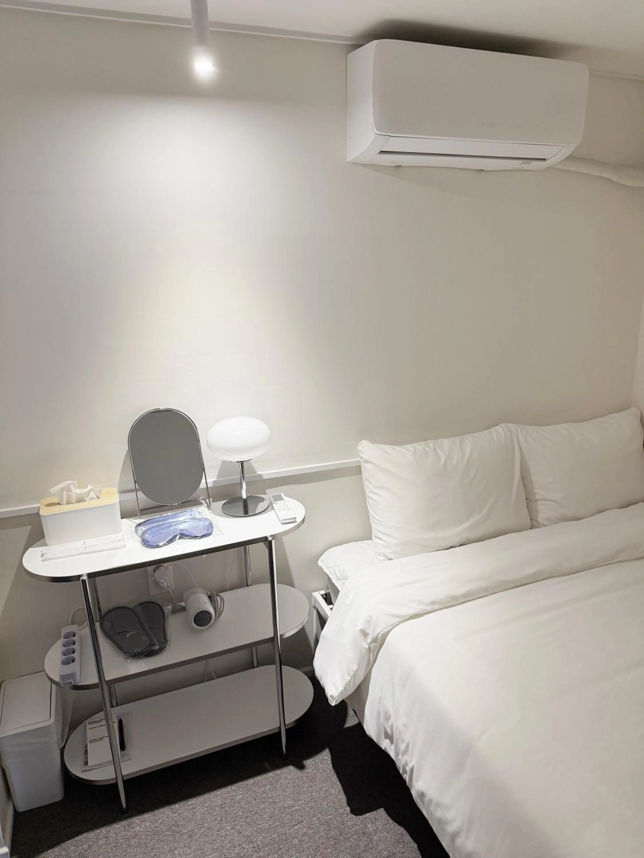Bed in nook Inn