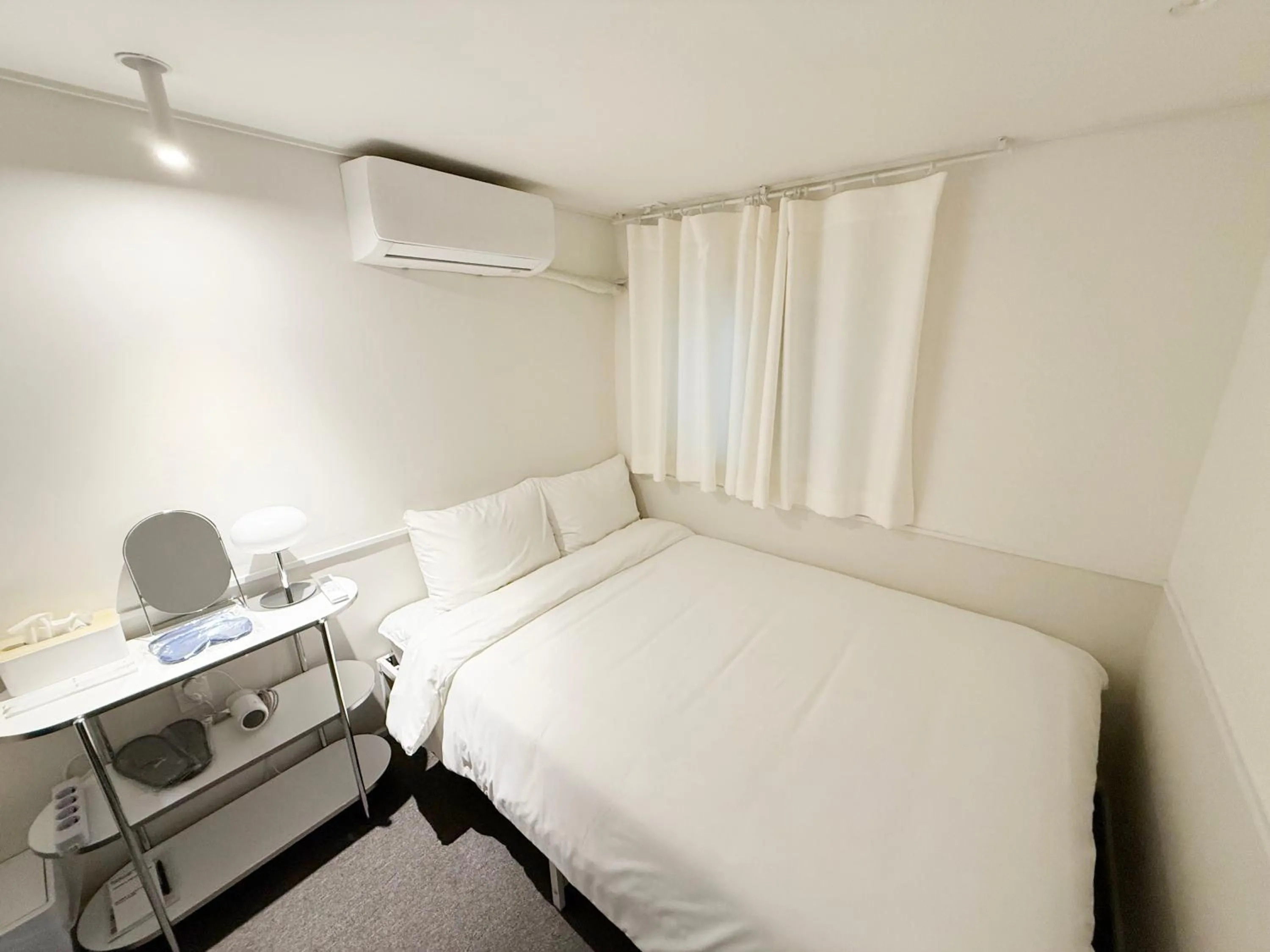 Bed in nook Inn