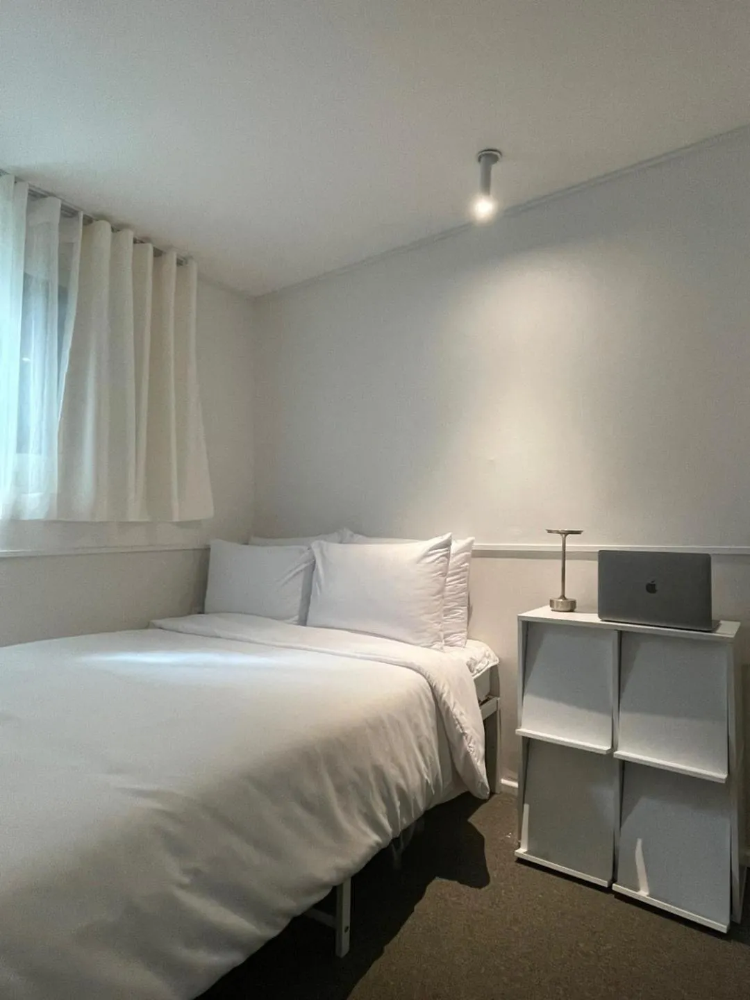 Bed in nook Inn