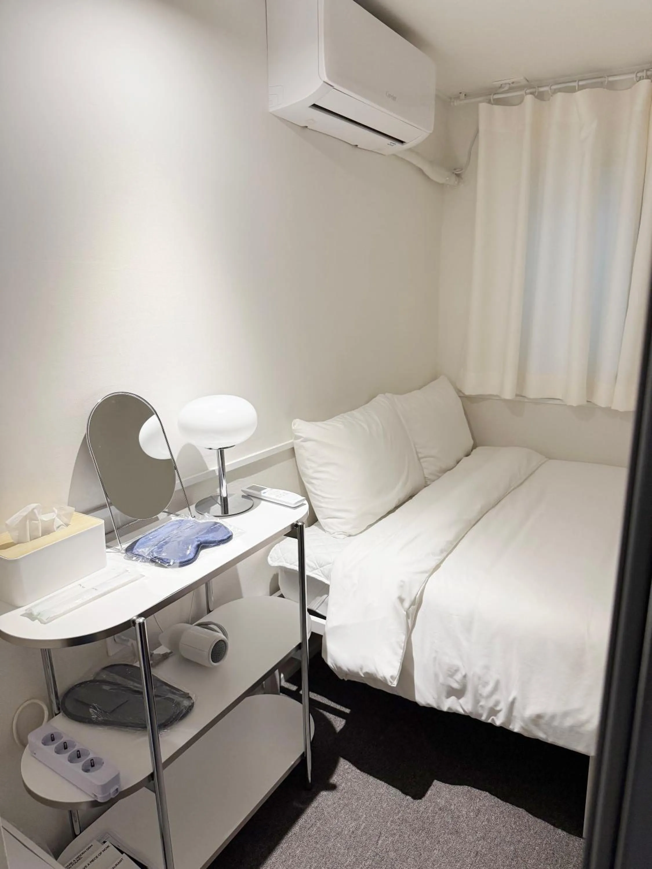 Bed in nook Inn
