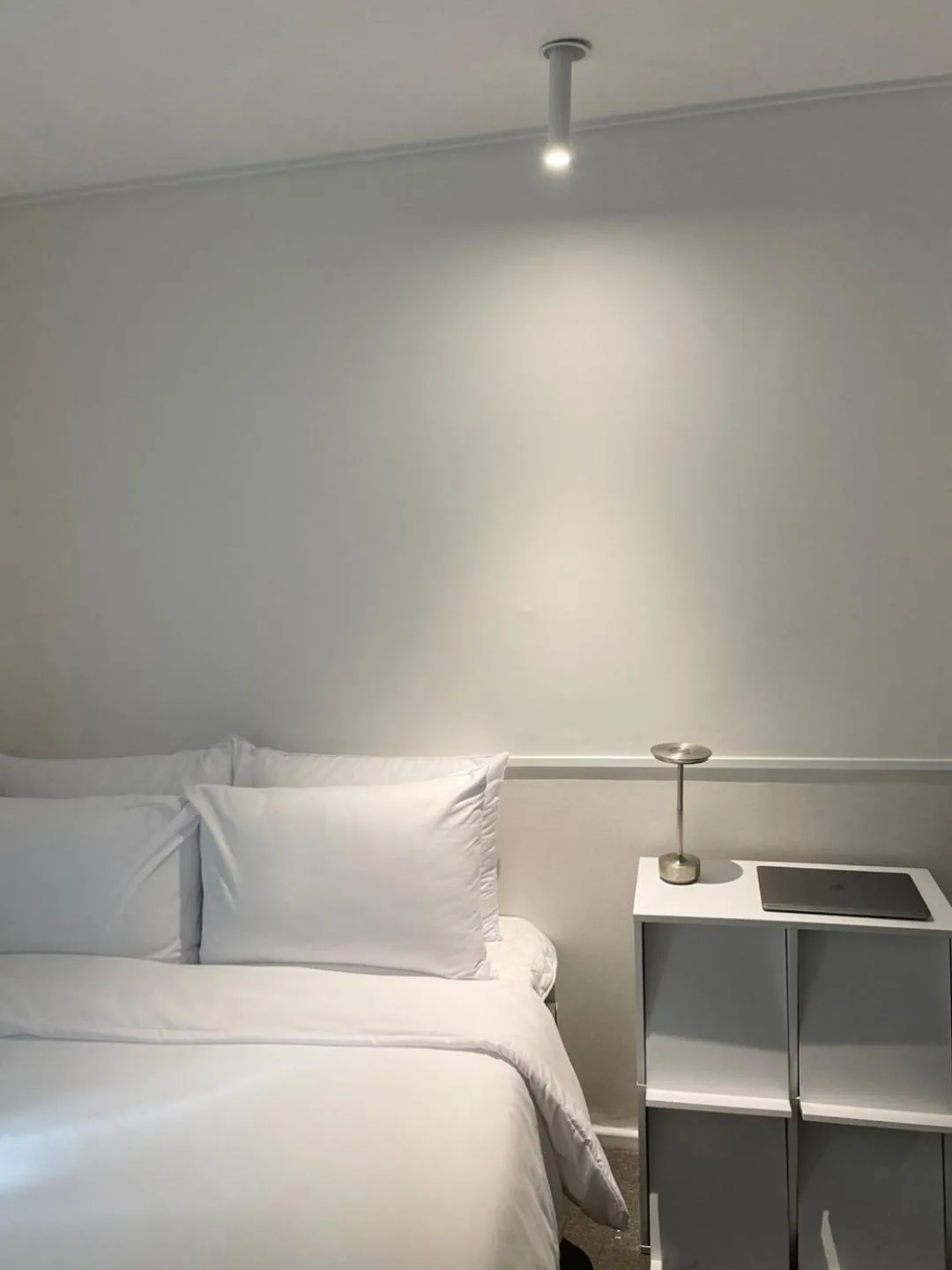 Bed in nook Inn