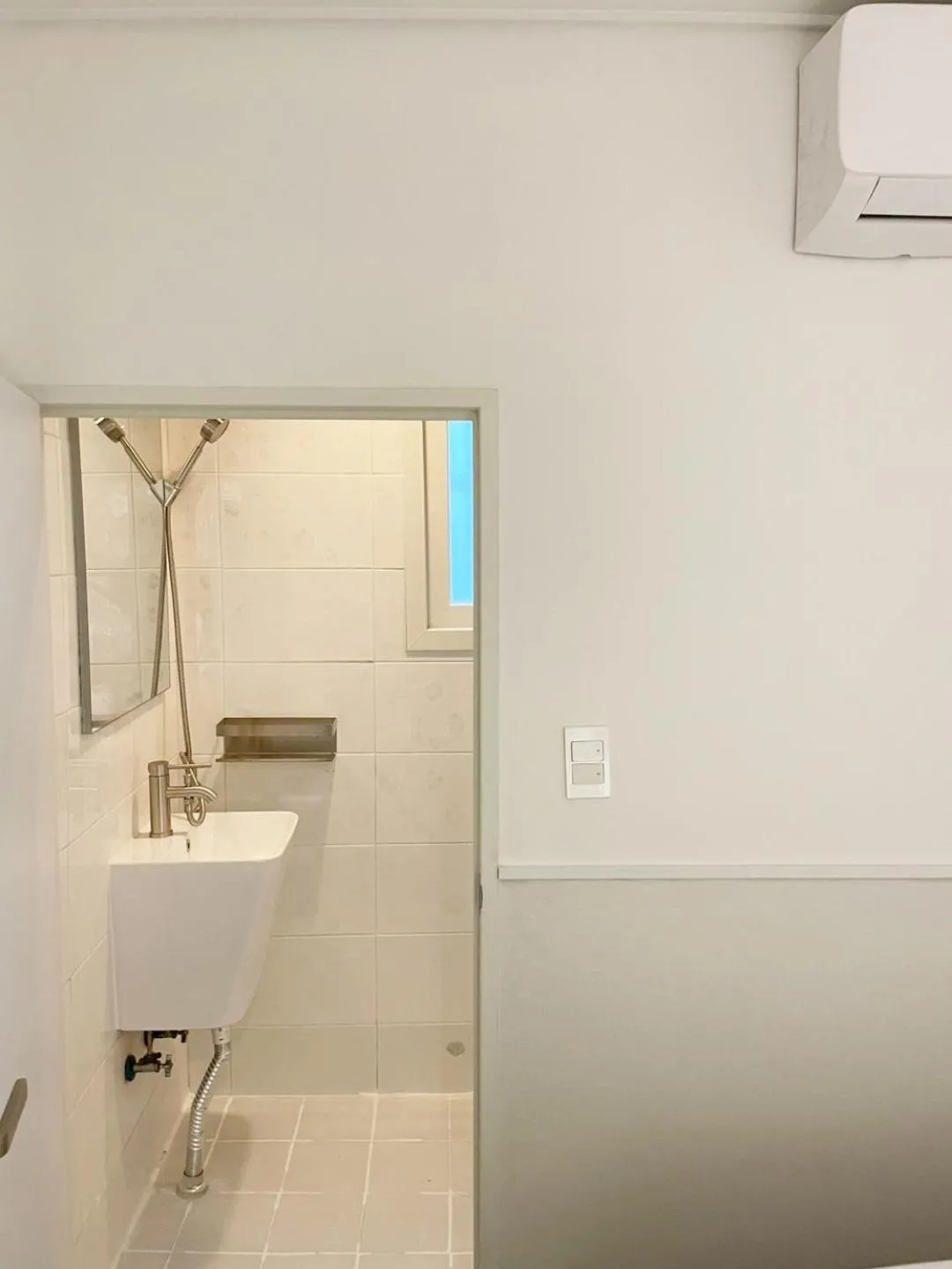 Bathroom in nook Inn