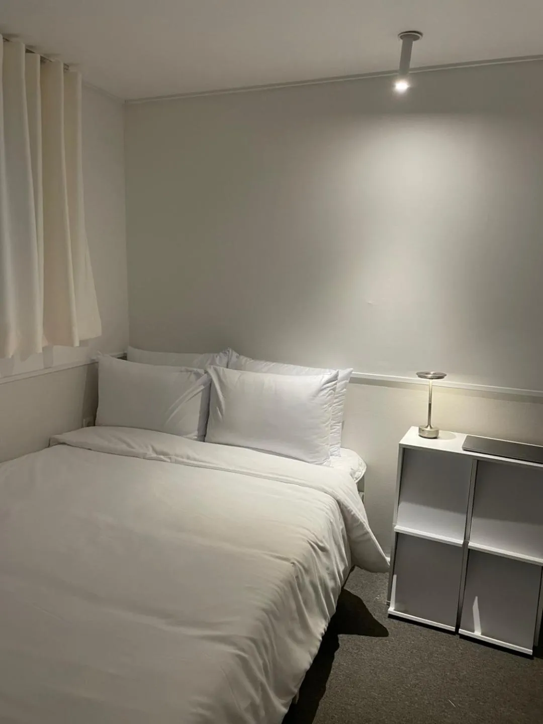 Bed in nook Inn
