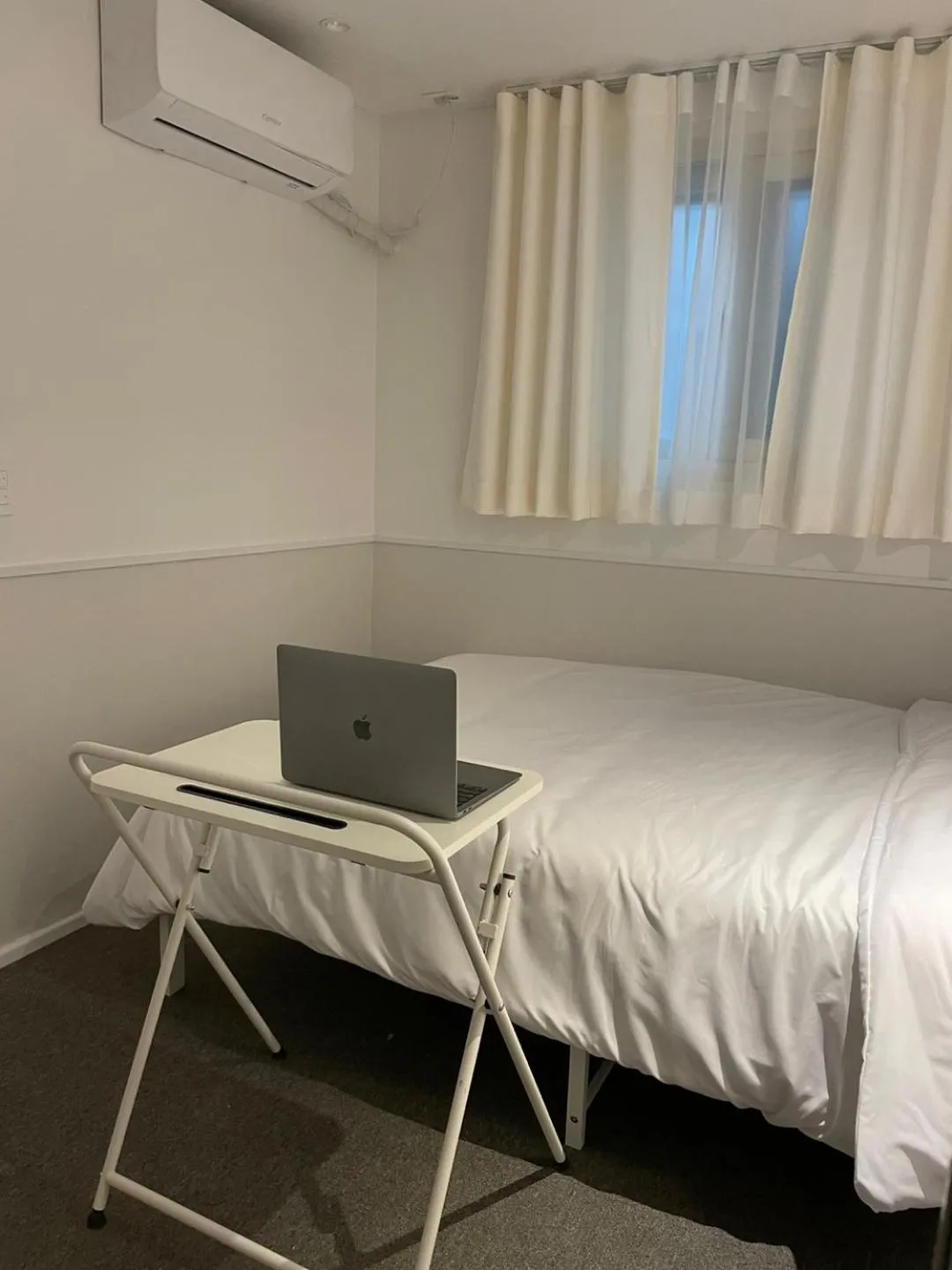Bed in nook Inn