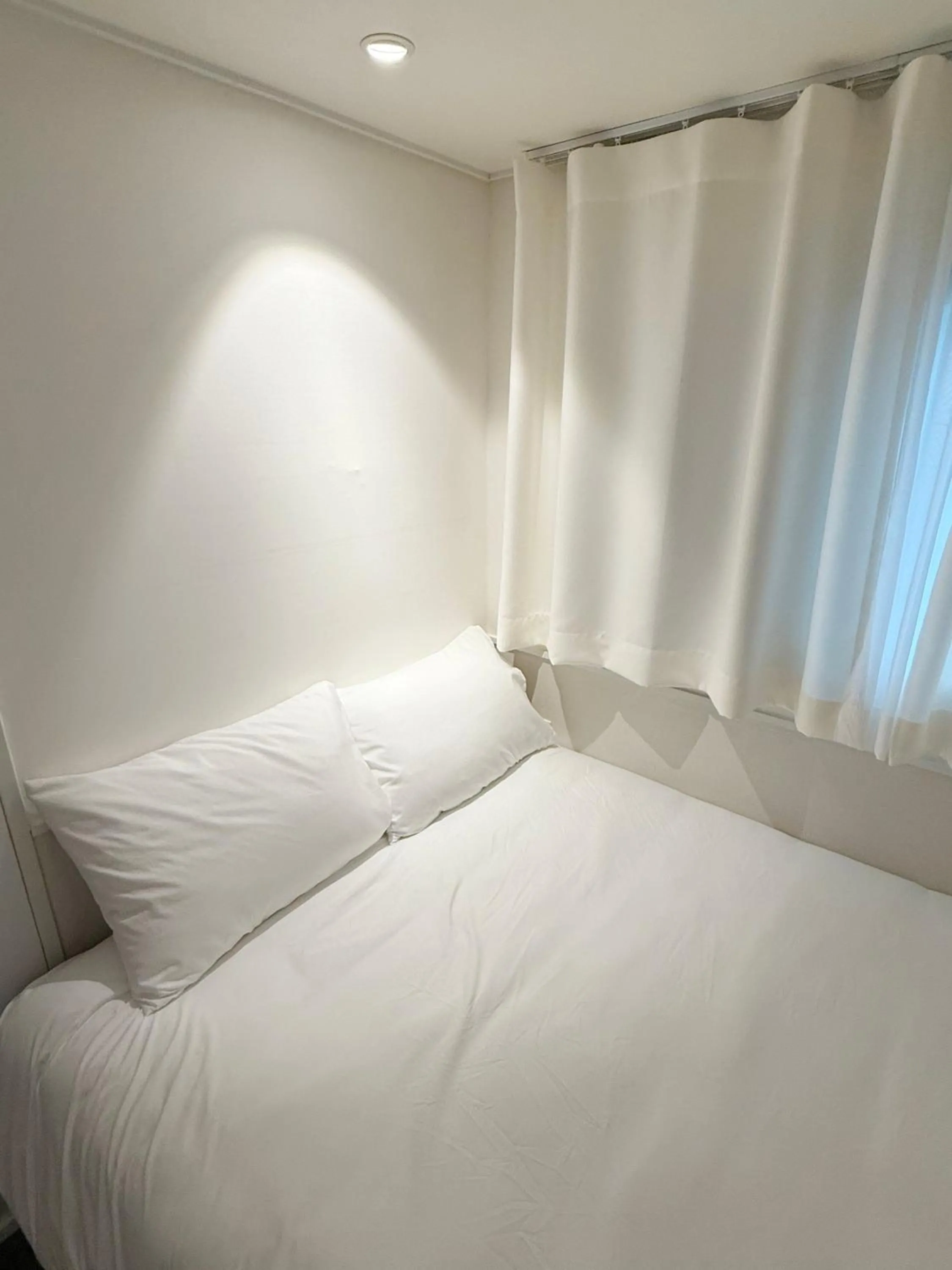 Bed in nook Inn