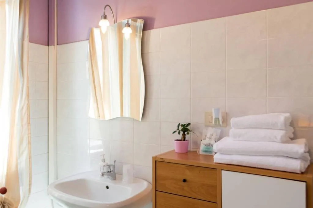Bathroom, Bed in Residenza Quaggio Ca' Grimani