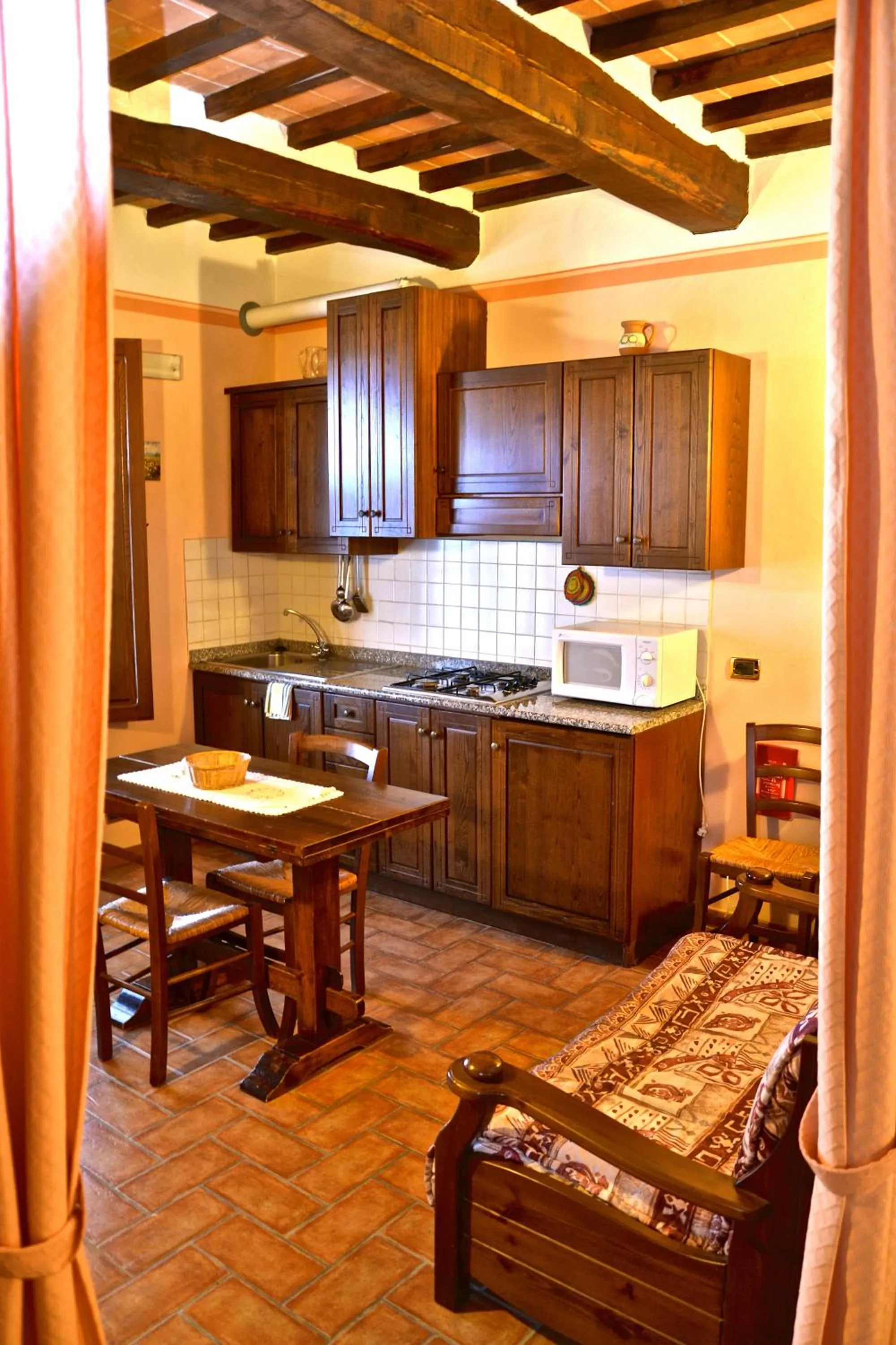 Kitchen or kitchenette in Agriturismo Sanguineto