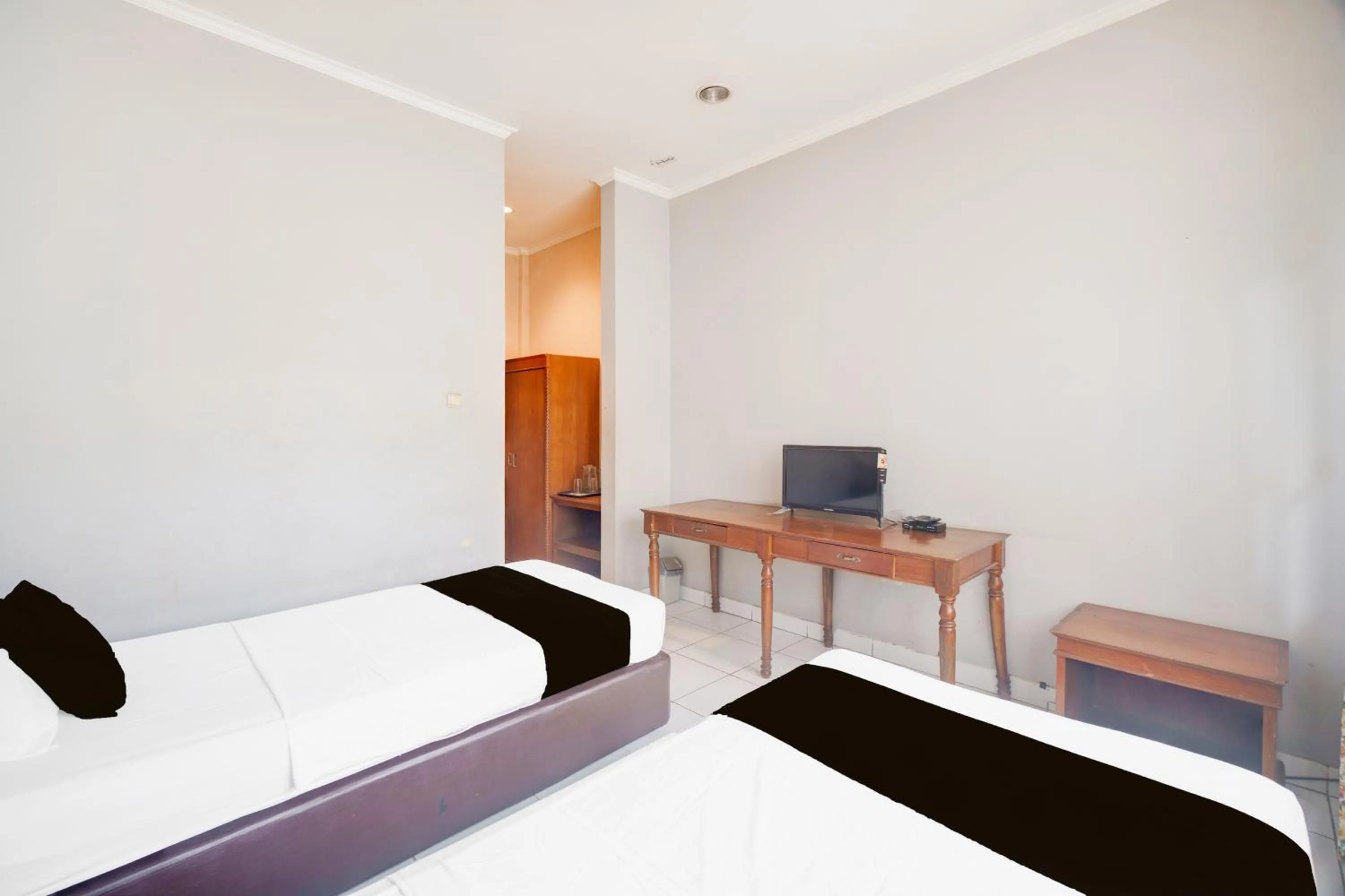 Bedroom, Bed in Dancenter Bogor near Taman Safari formerly Hotel Rudian 1