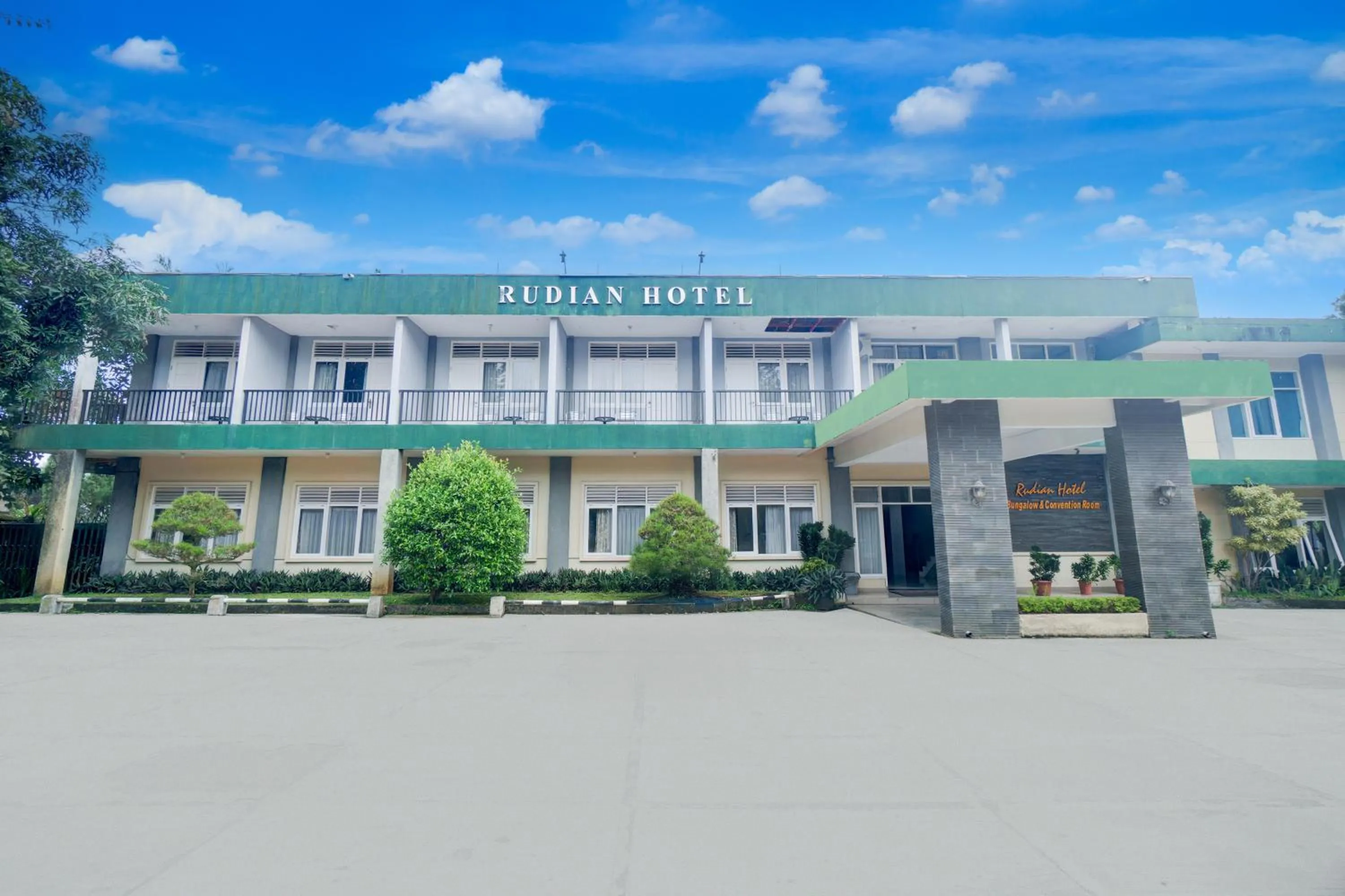 Property building in Dancenter Bogor near Taman Safari formerly Hotel Rudian 1