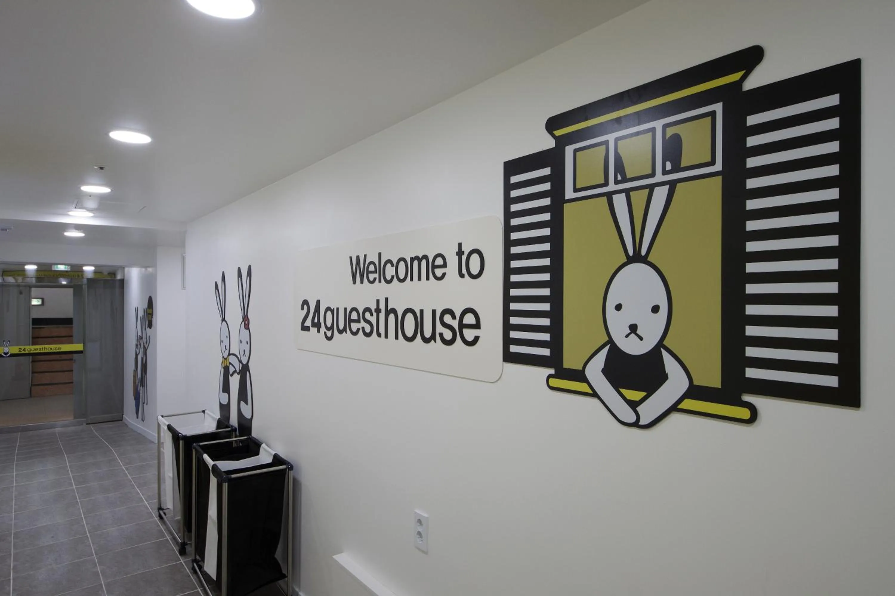 Logo/Certificate/Sign in 24 Guesthouse Myeongdong Town
