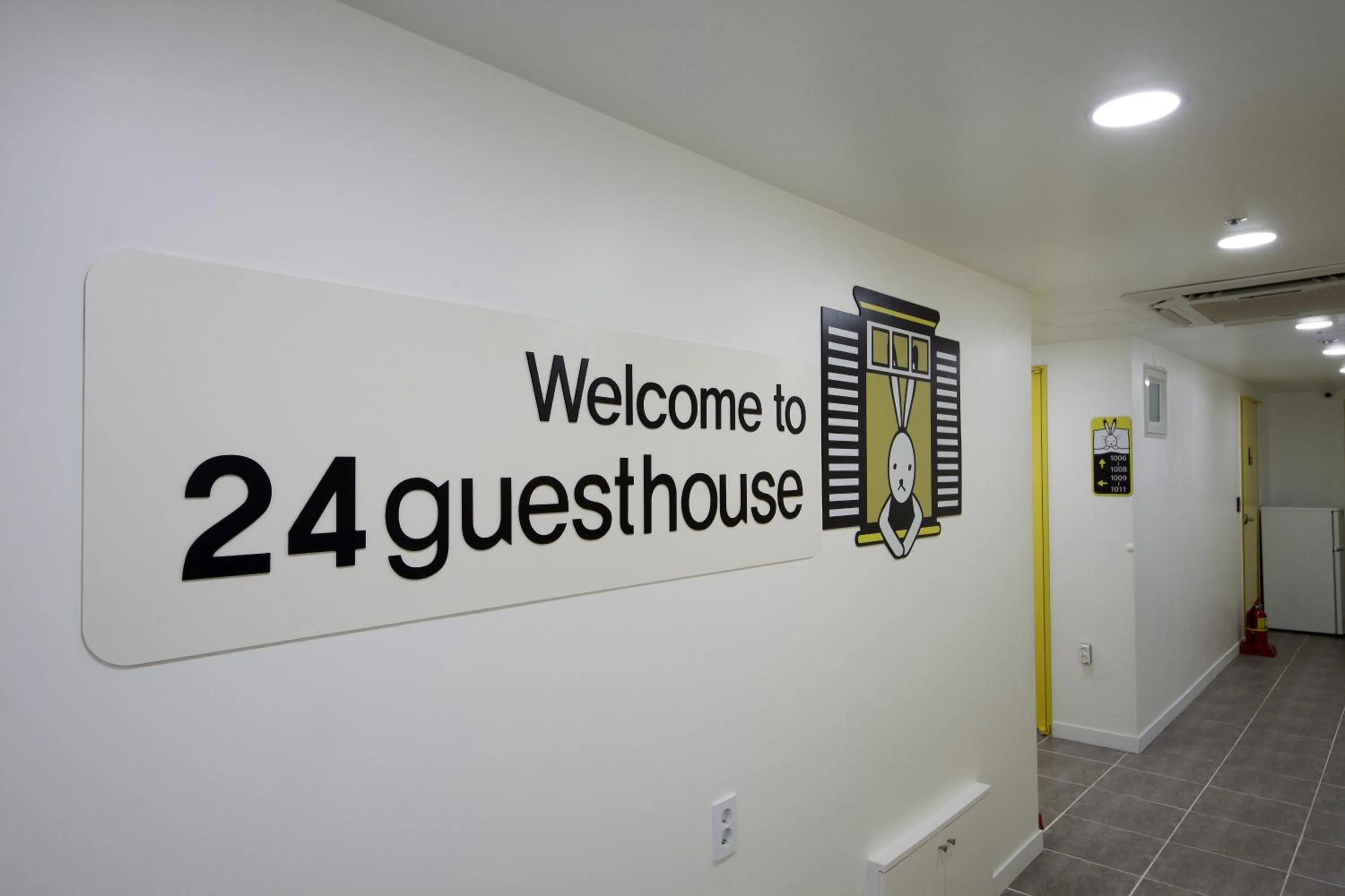 Logo/Certificate/Sign in 24 Guesthouse Myeongdong Town