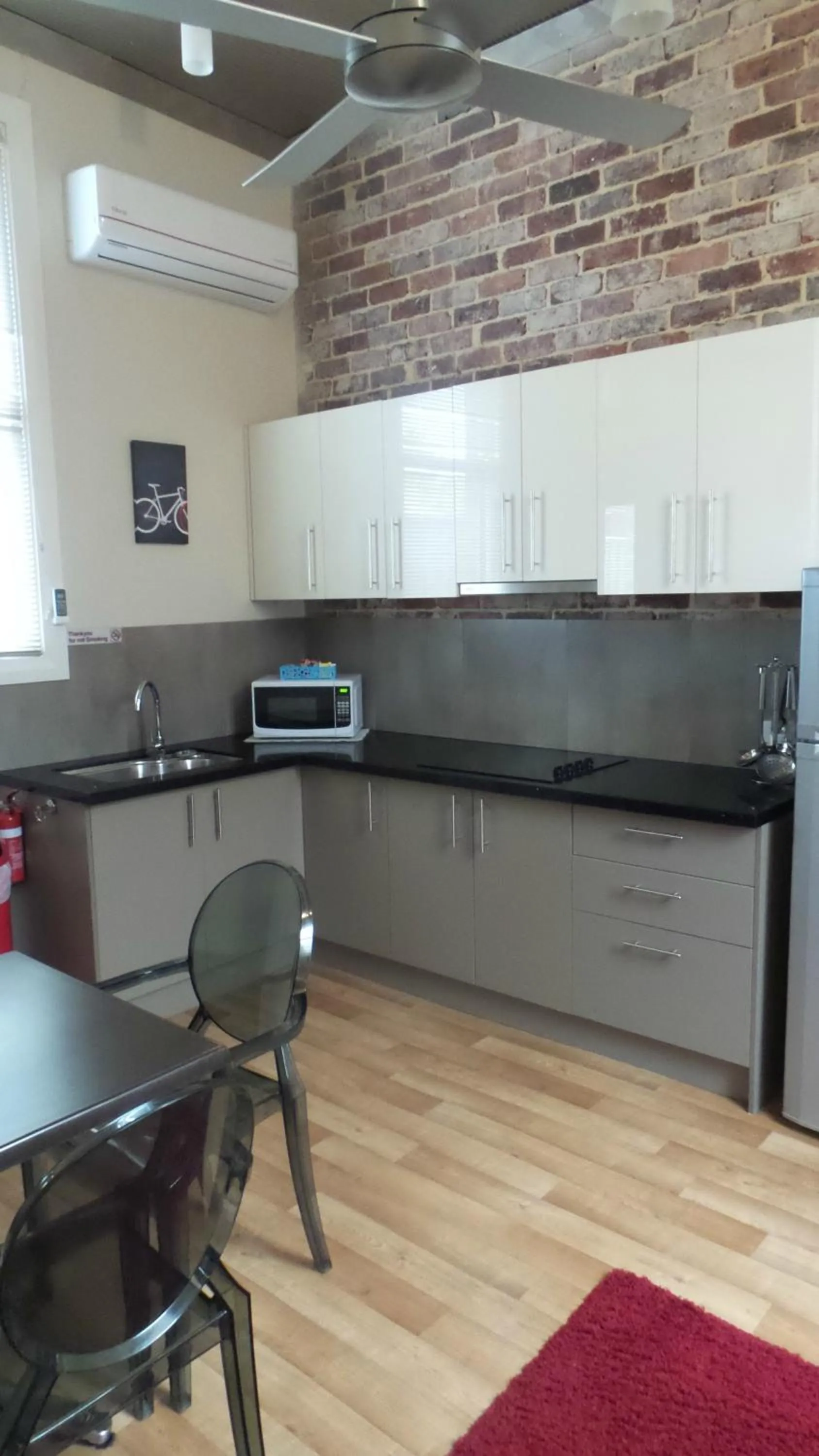 Kitchen or kitchenette in The Rec Hotel