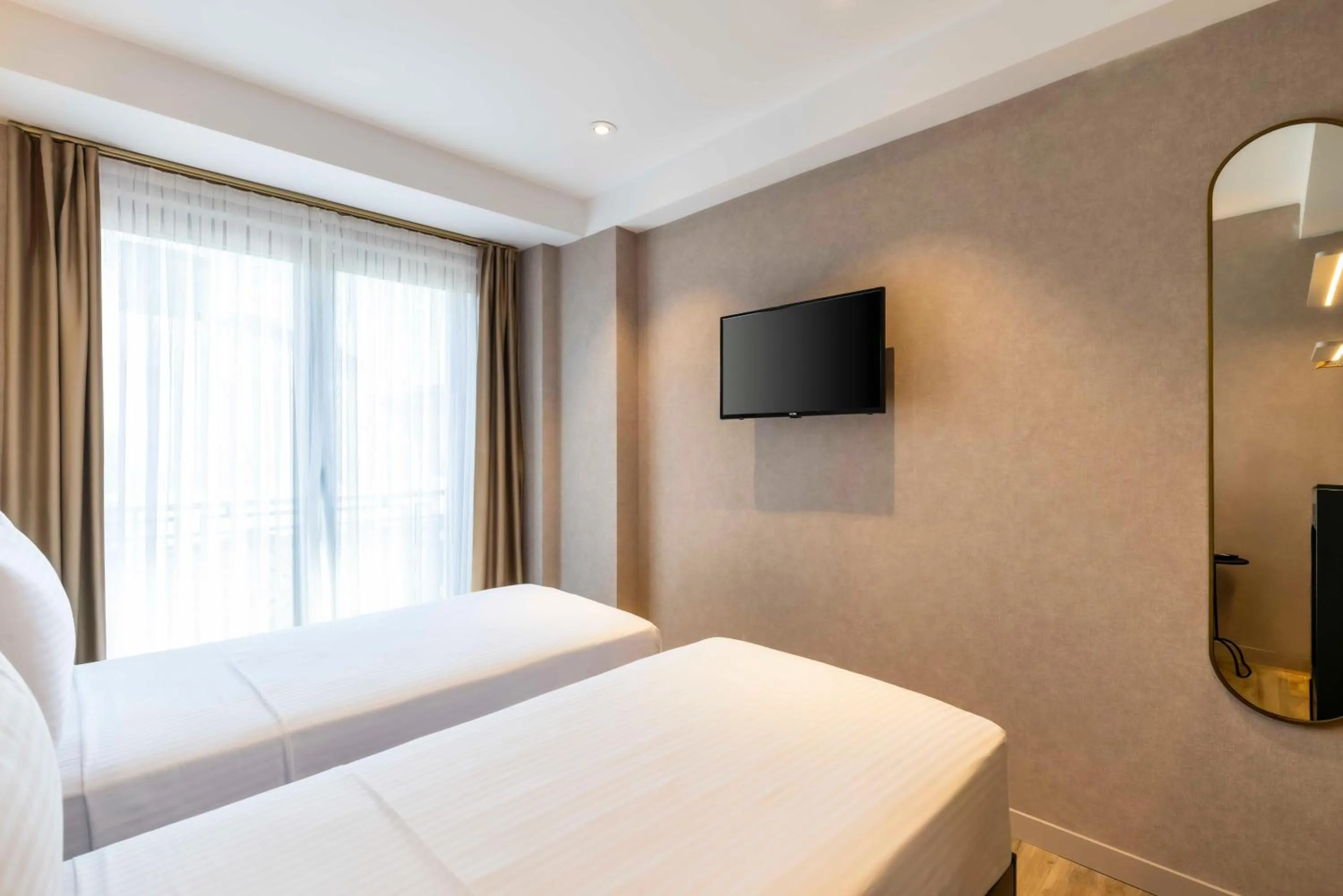 Bed in Emilion Hotel