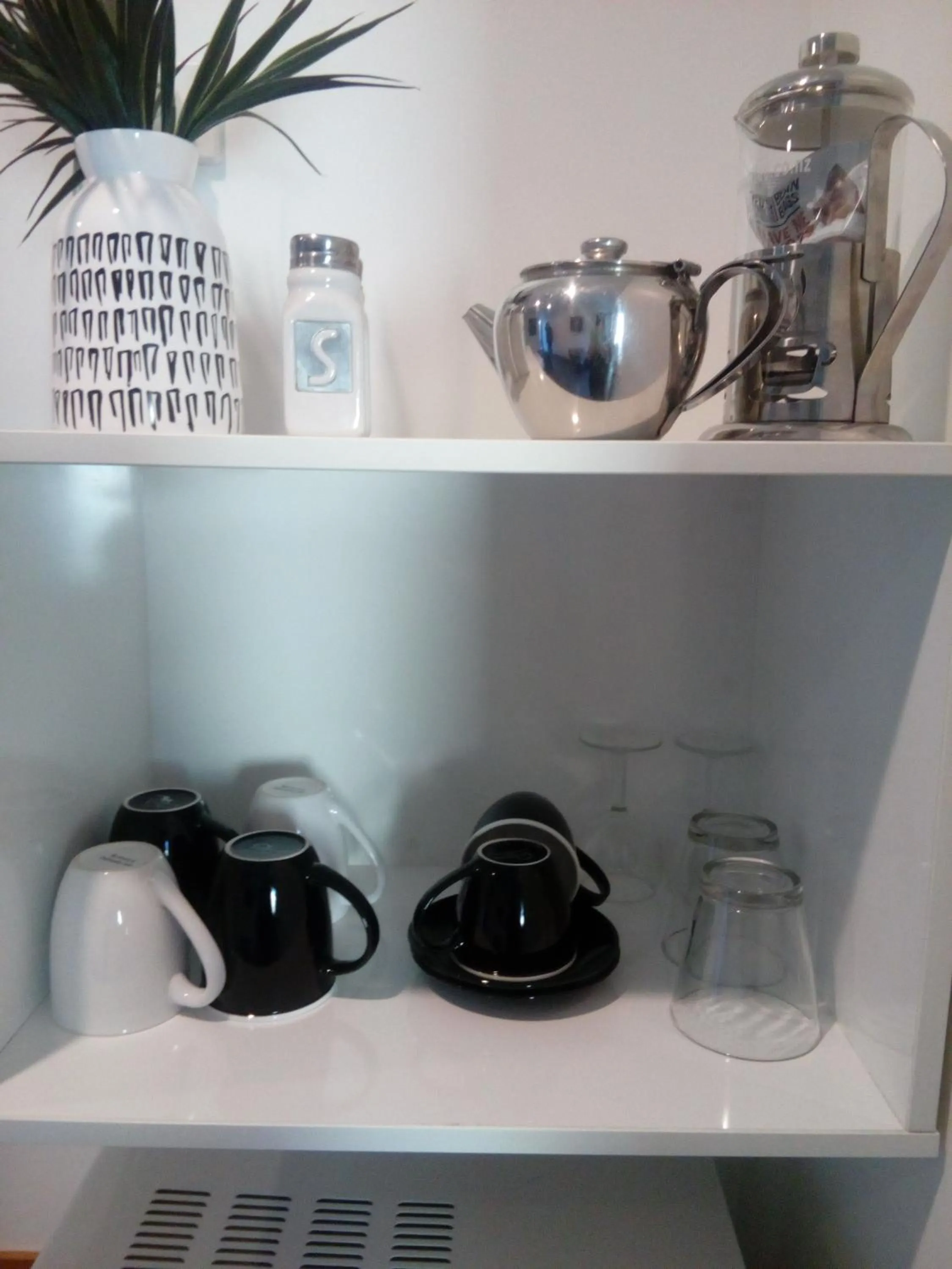 Coffee/tea facilities in Four Peaks Motel