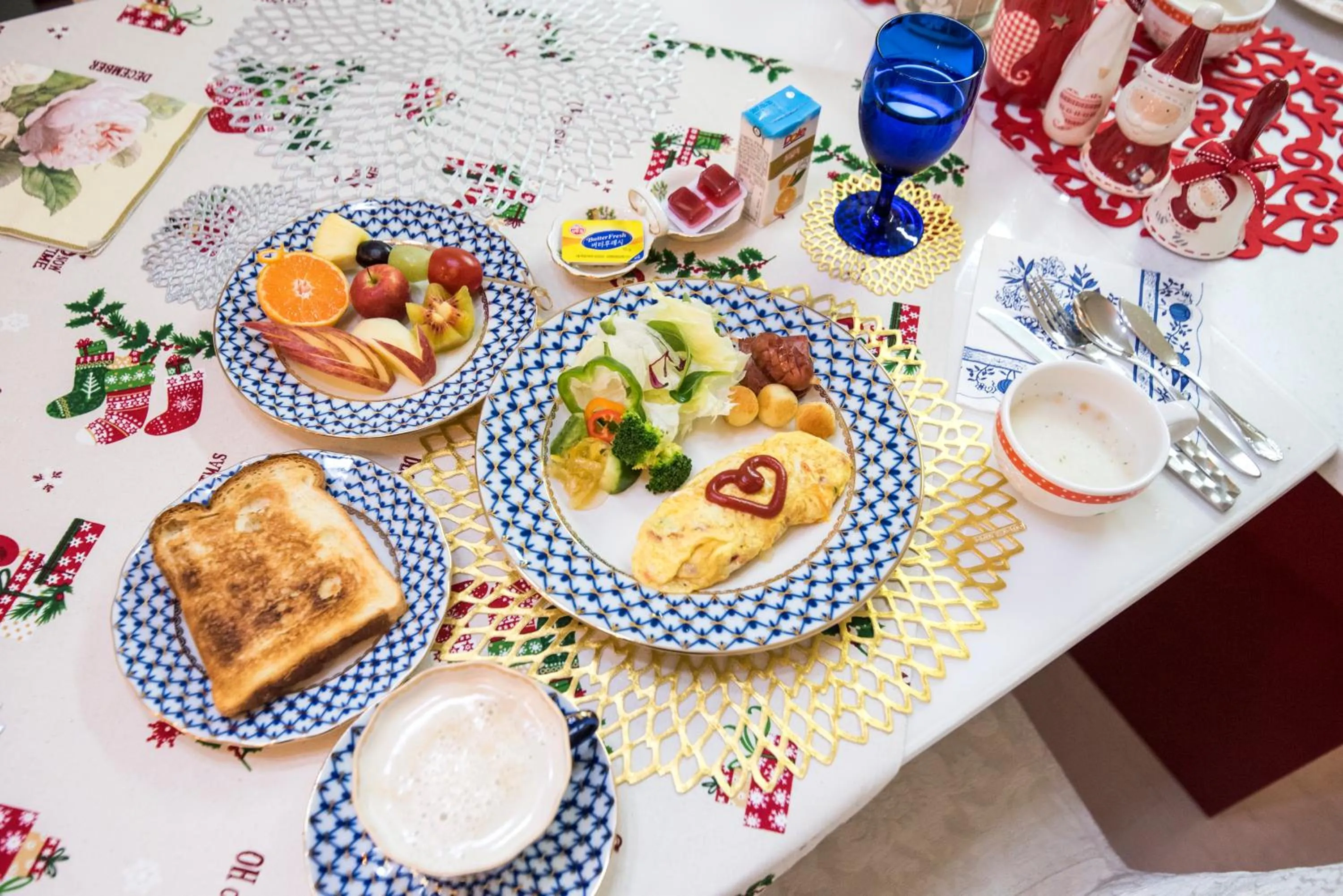 Food and drinks in Garosugil Homestay - Female Only