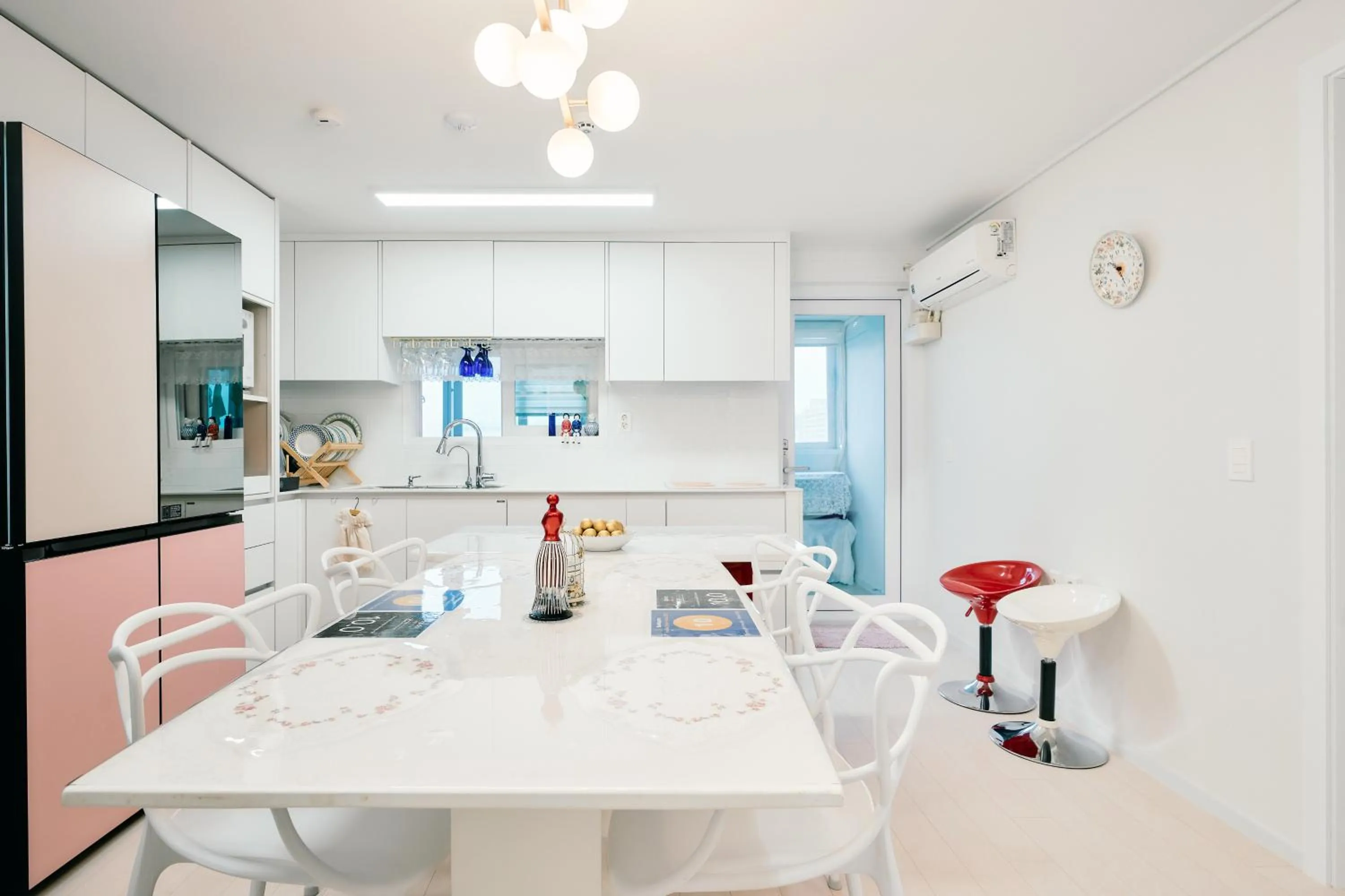 Dining area in Garosugil Homestay - Female Only