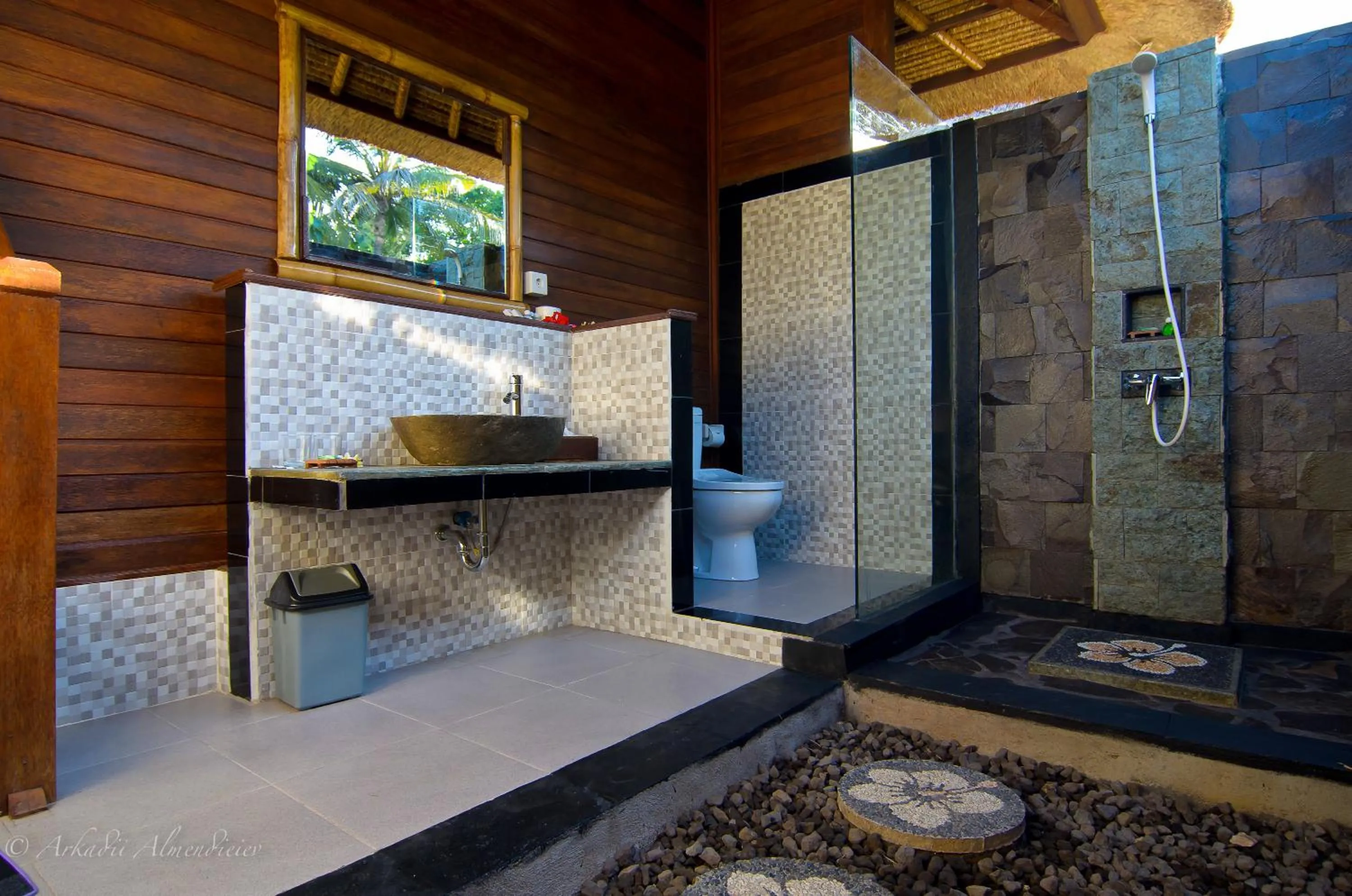 Toilet in The Jingga Villas