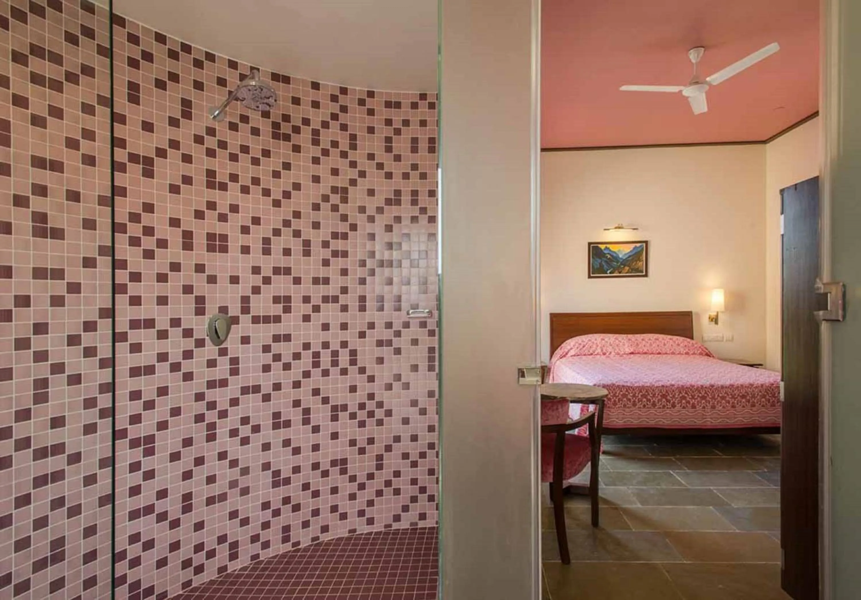 Bathroom in Dera Masuda Luxury Resort