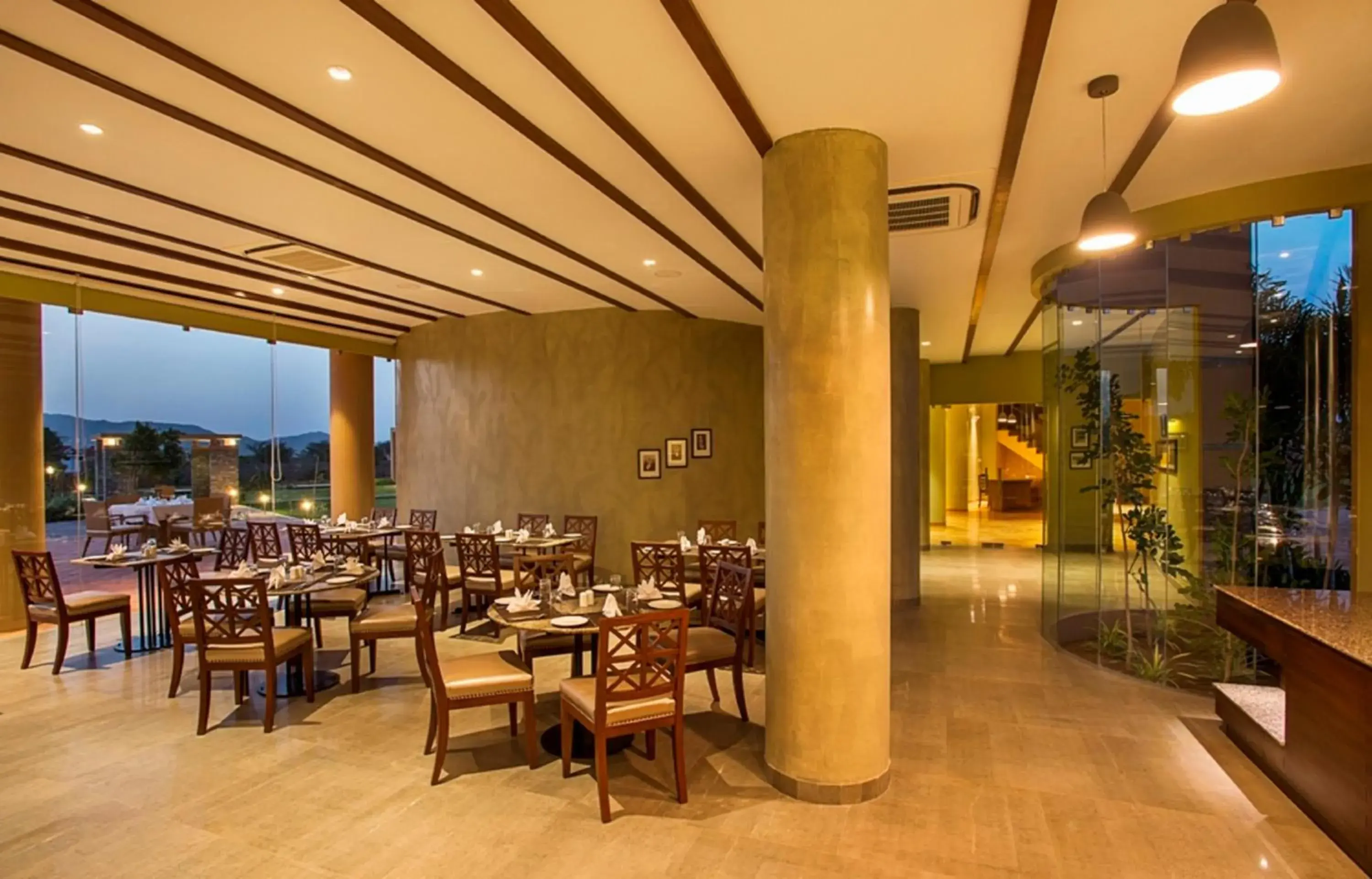Restaurant/places to eat in Dera Masuda Luxury Resort Restaurant/places to eat in Dera Masuda Luxury Resort