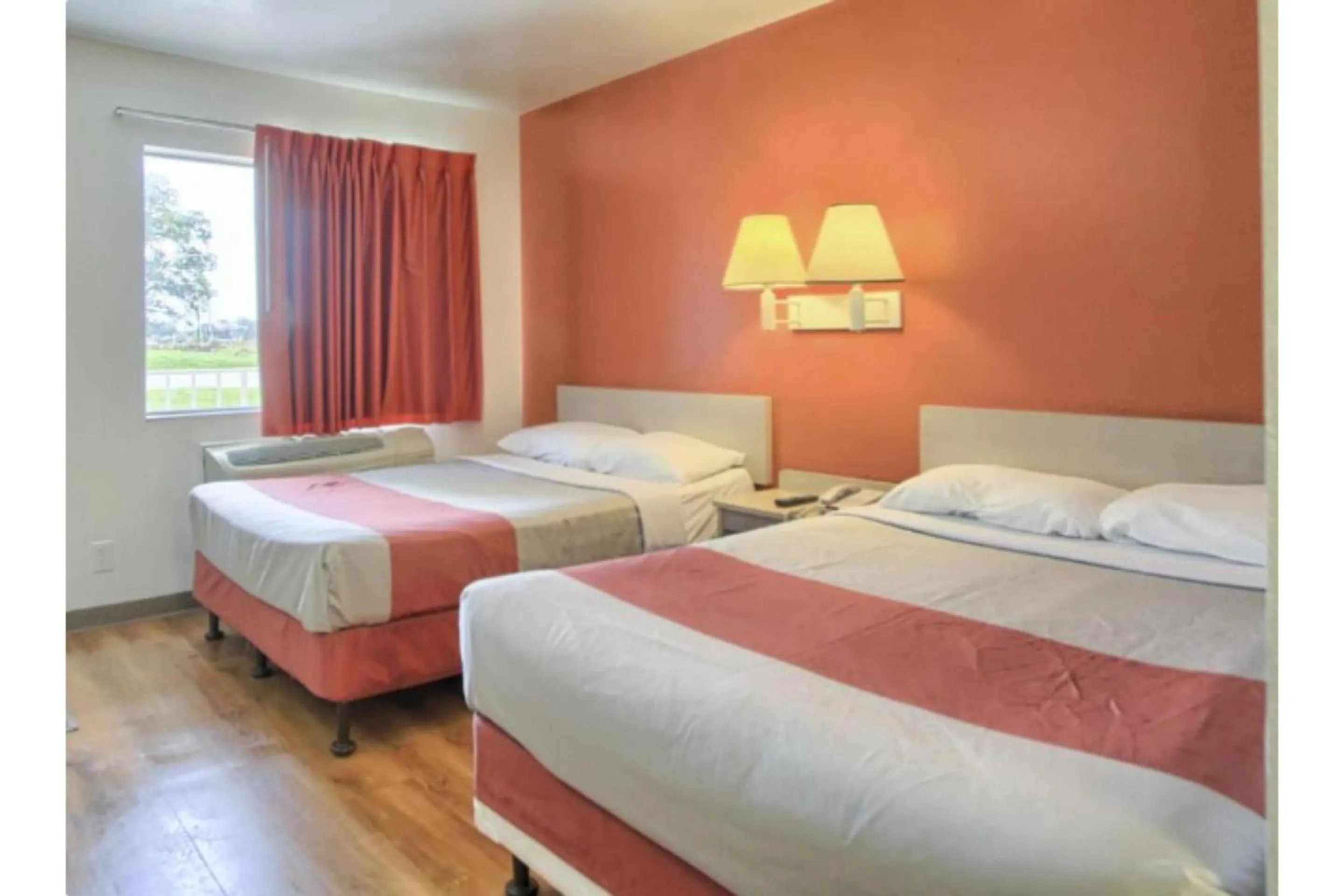 Bedroom, Bed in Cumberland Inn By OYO New Cumberland-Hershey South