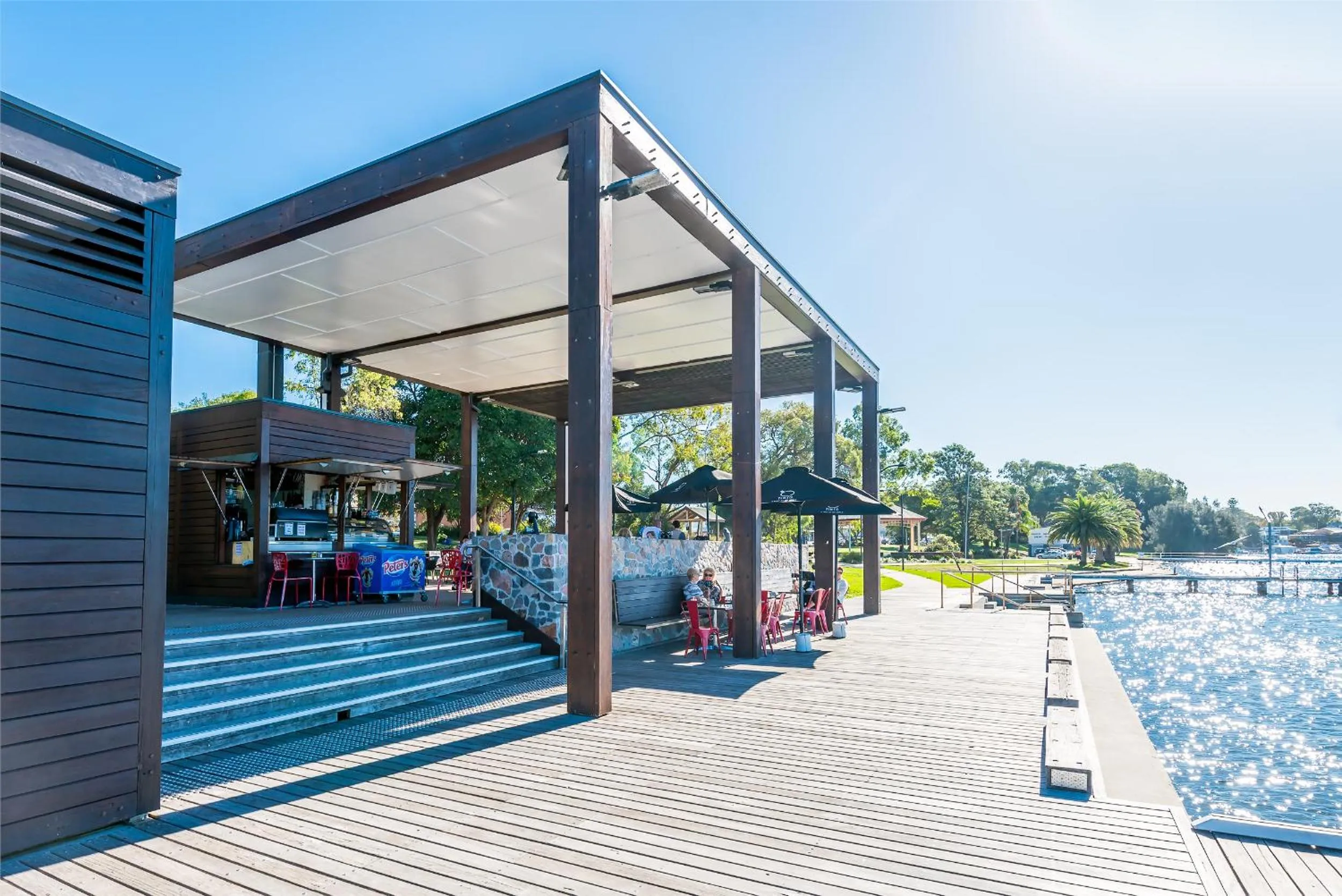 Restaurant/places to eat in The Brighton Apartments