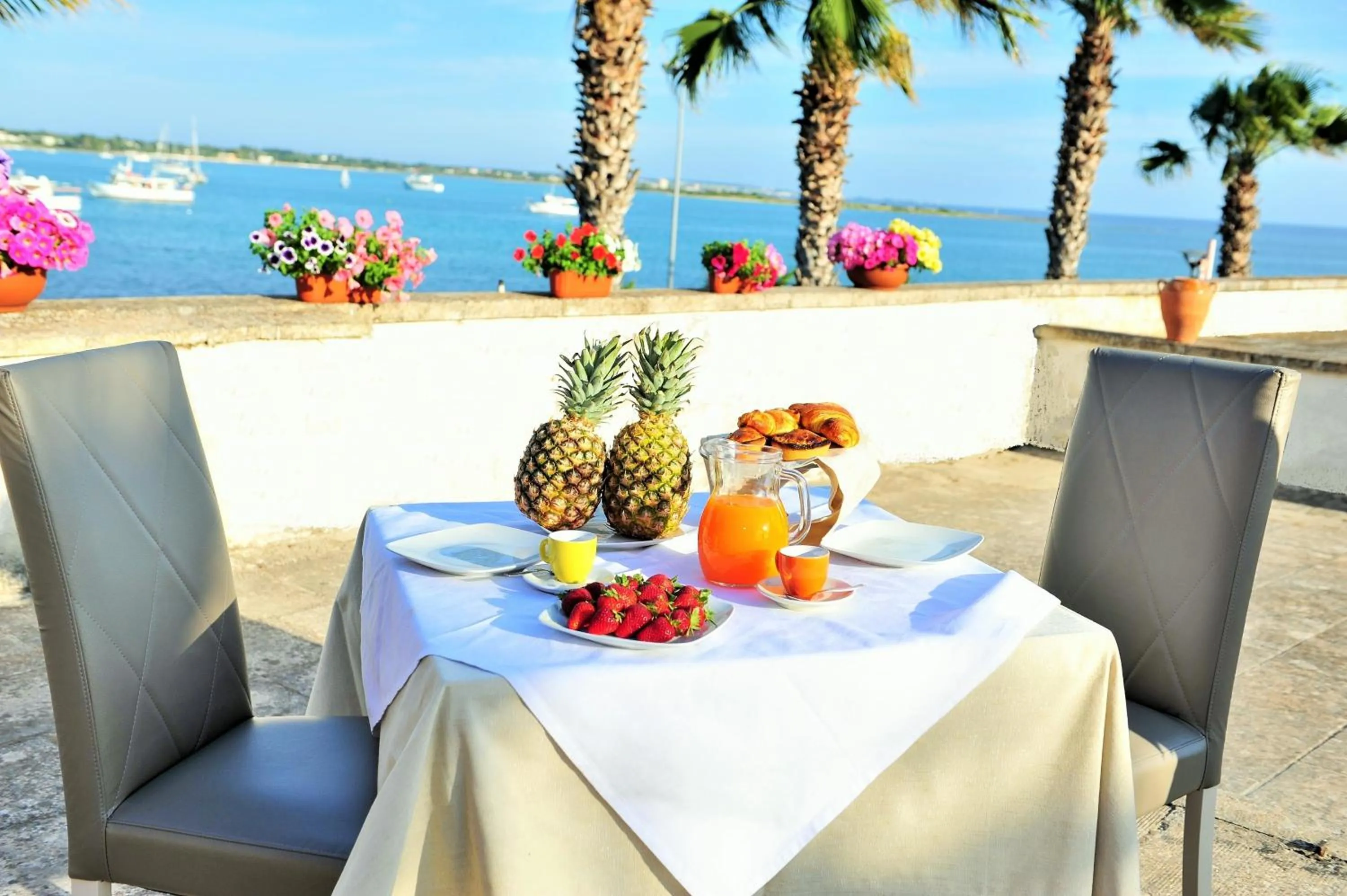 Restaurant/places to eat in Acquamarina B&b