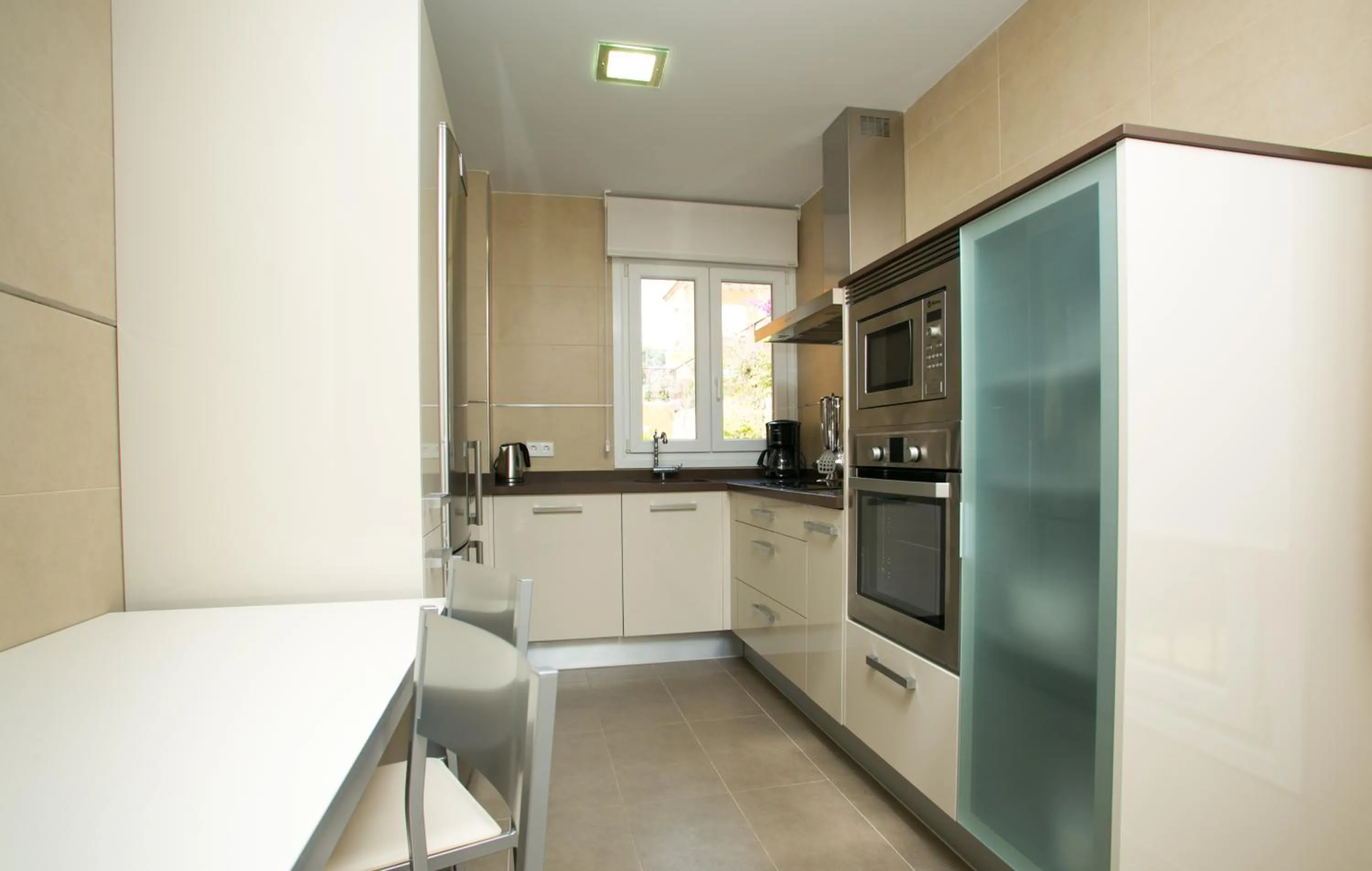 Kitchen or kitchenette in Villas Altos De Marbella