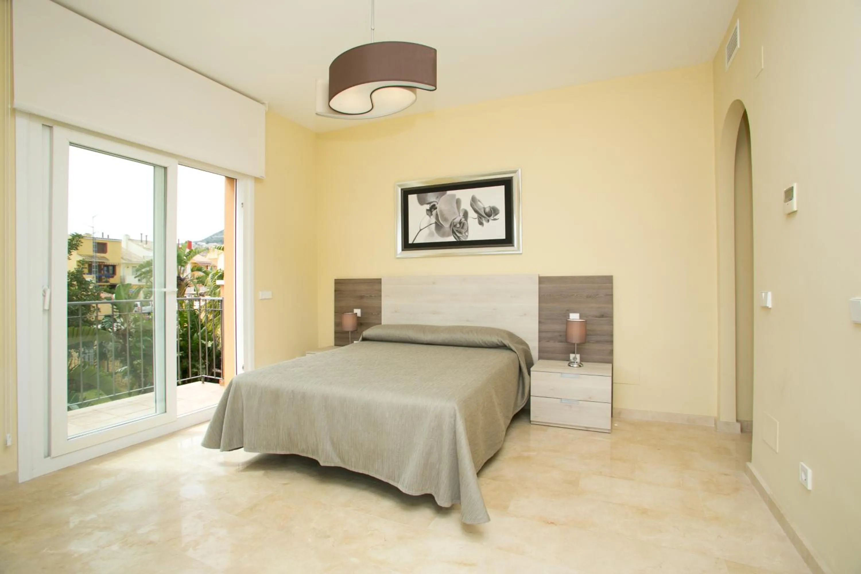 Photo of the whole room, Bed in Villas Altos De Marbella