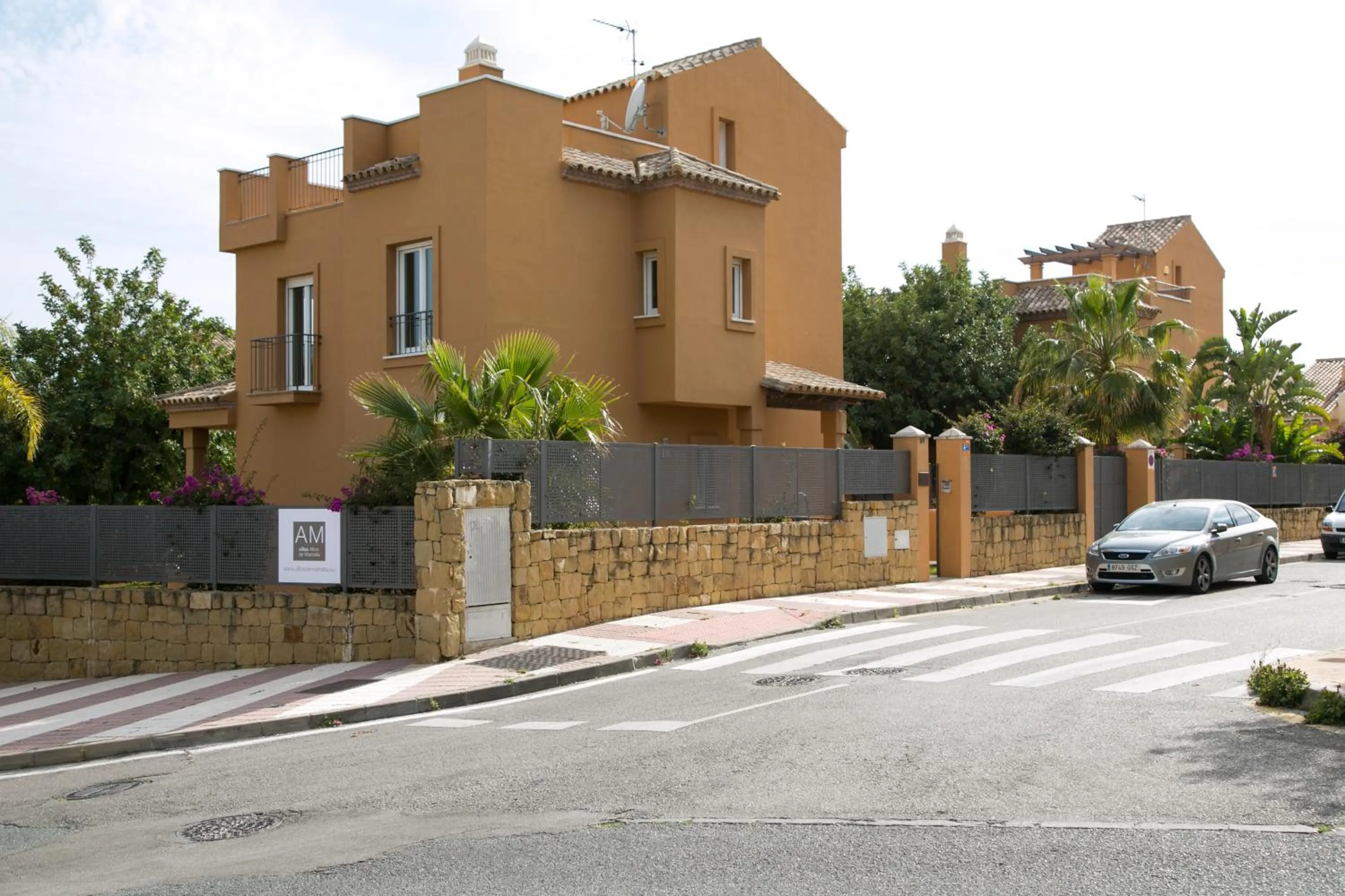 Property building in Villas Altos De Marbella