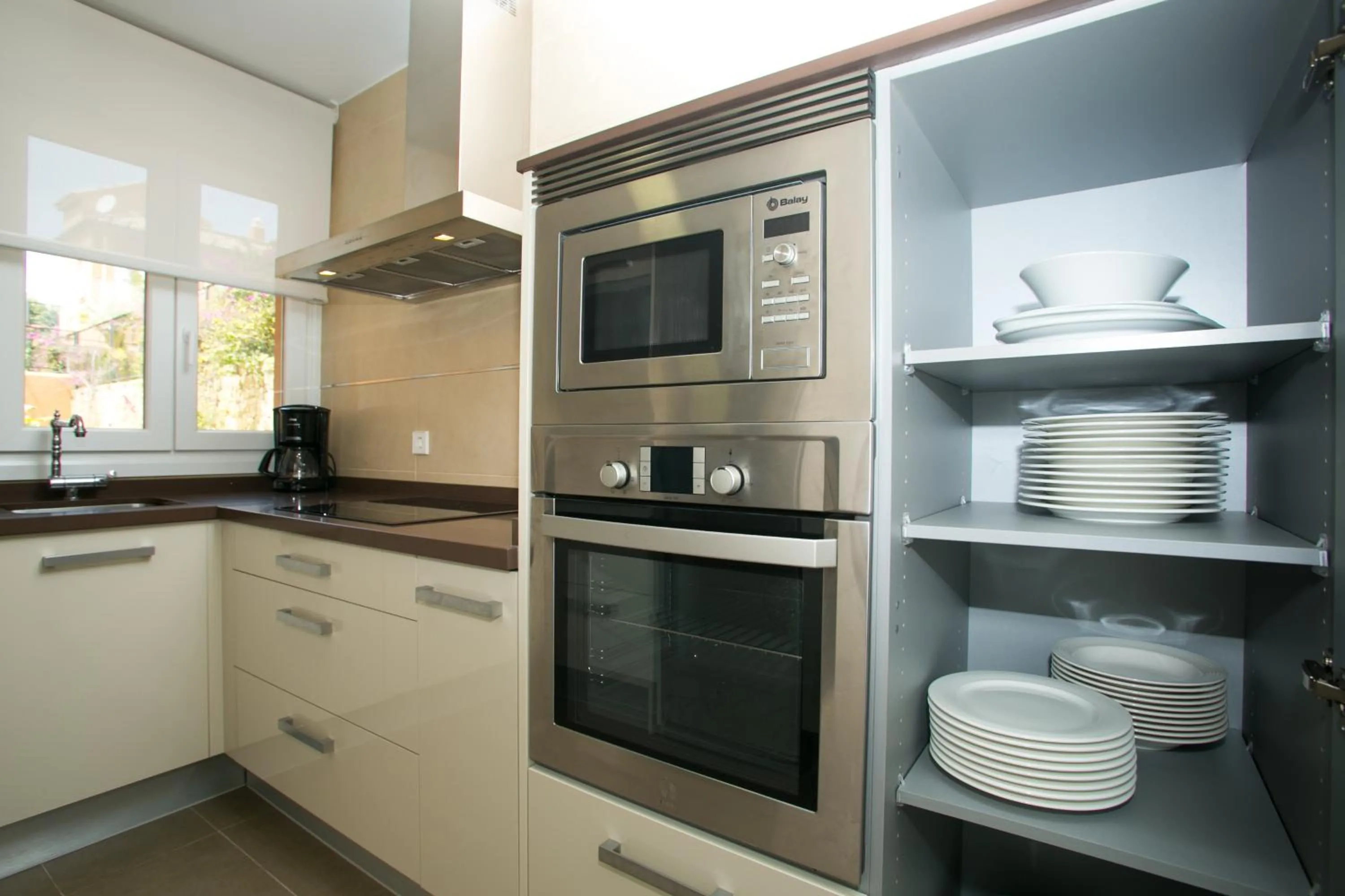 Kitchen or kitchenette in Villas Altos De Marbella