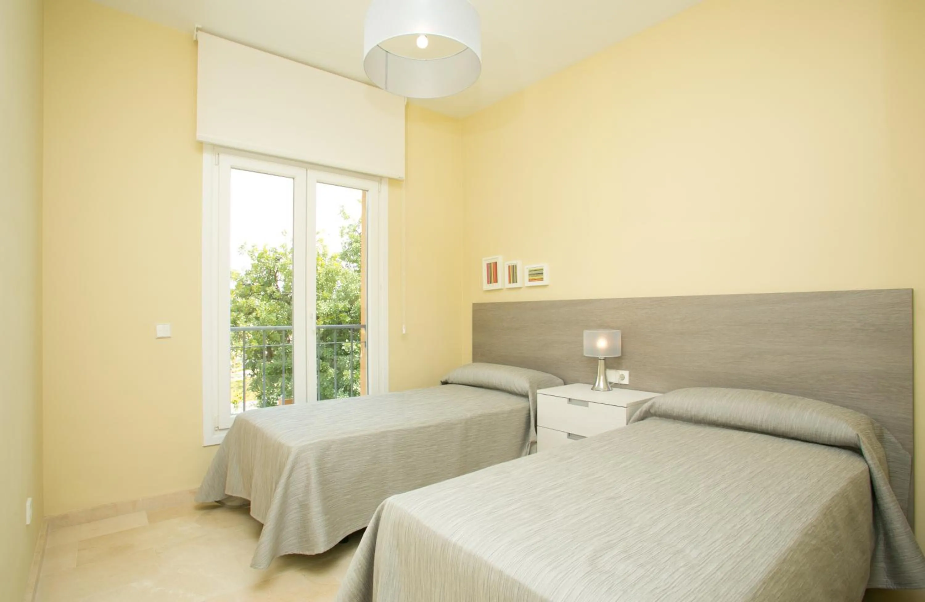 Day, Bed in Villas Altos De Marbella